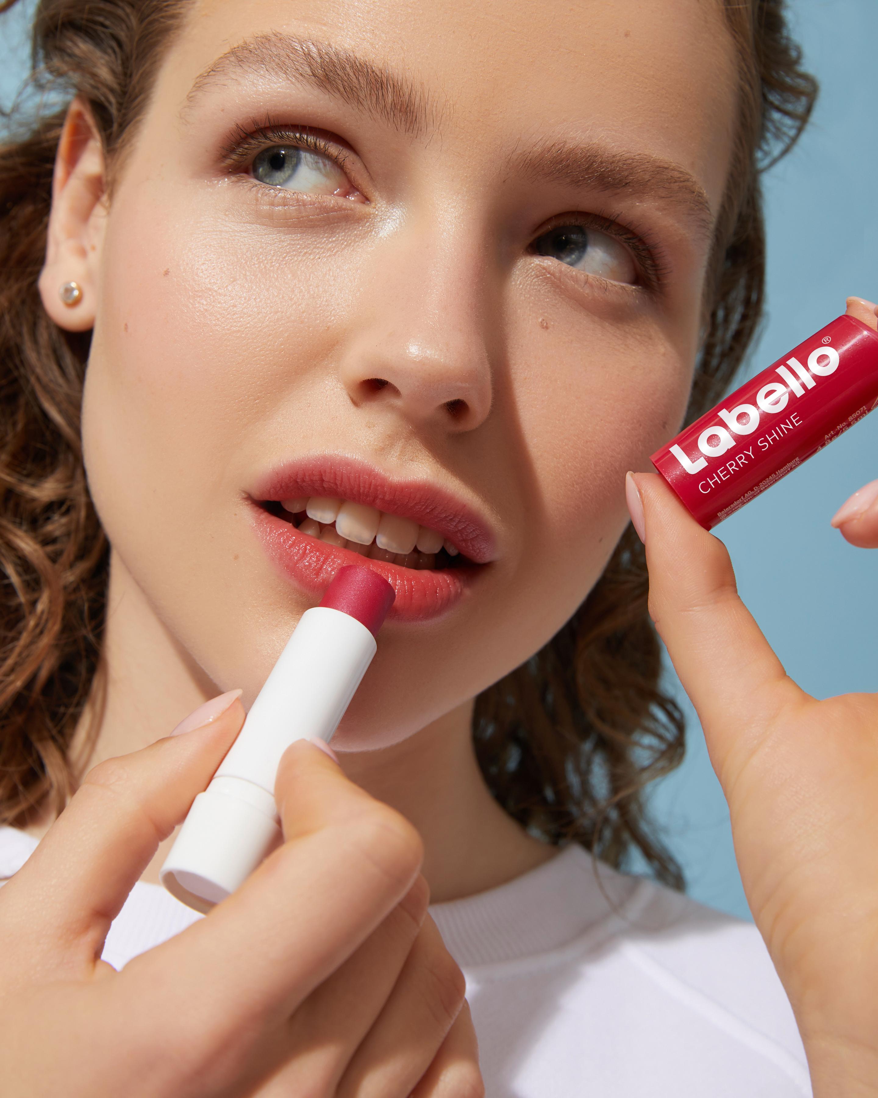 Produktbild Labello Lippenpflege Cherry Shine 3 von 8