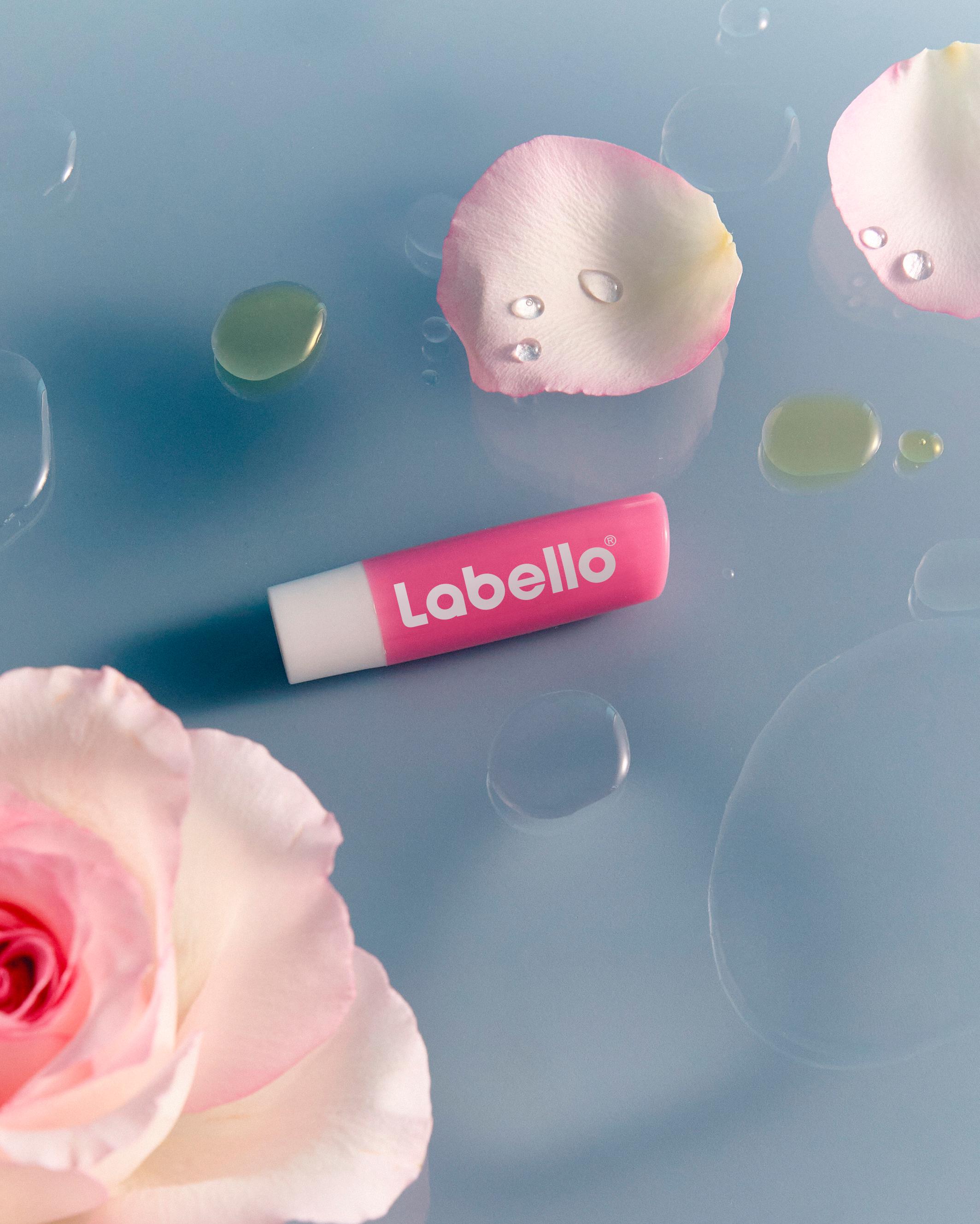 Produktbild Labello Lippenpflege Velvet Rose 7 von 7