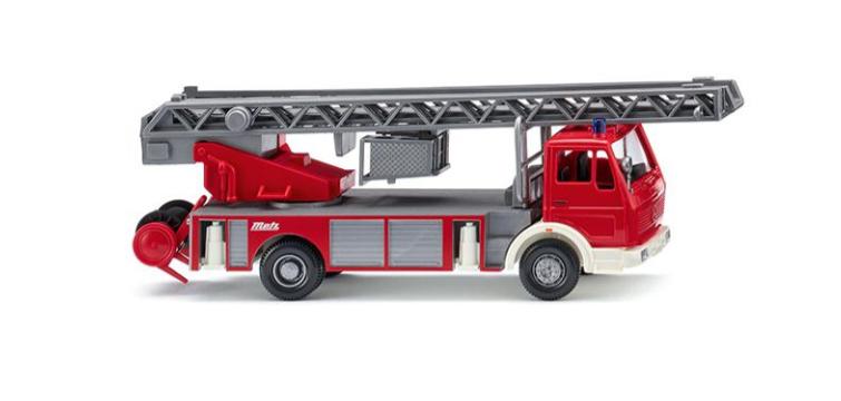 WIKING 061803 1:87 Feuerwehr - Metz DLK 23-12 (MB)
