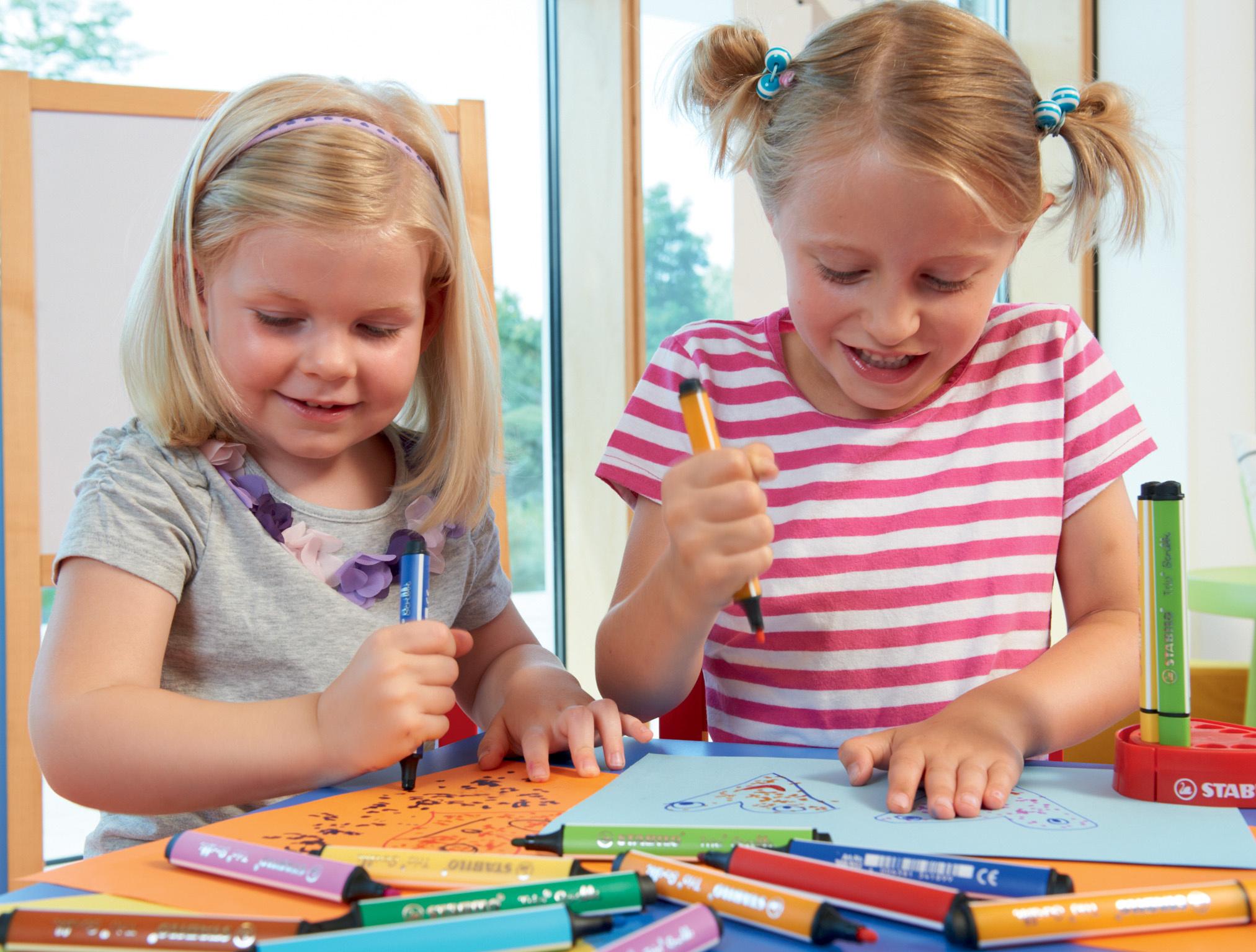Produktbild STABILO® Gefederter Dreikant-Filzstift - STABILO Trio Scribbi - 8er Pack - mit 8 verschiedenen Farben 4 von 15