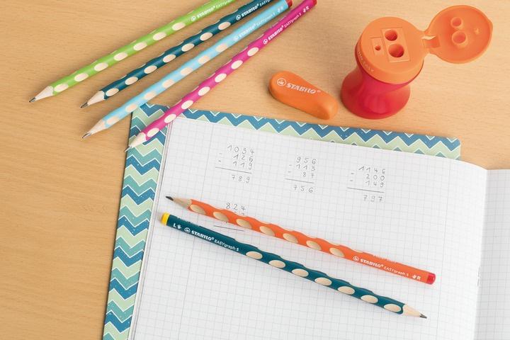 Produktbild STABILO® Schmaler Dreikant-Bleistift für Rechtshänder - STABILO EASYgraph S in blau - Einzelstift - Härtegrad HB 4 von 7
