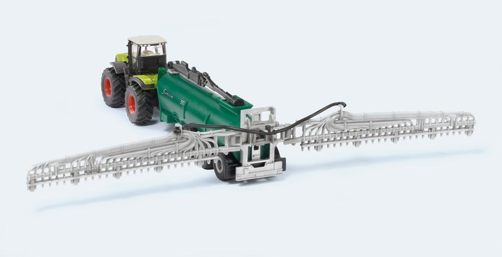Produktbild SIKU 1827 Farmer - Claas Xerion mit Fasswagen 3 von 3