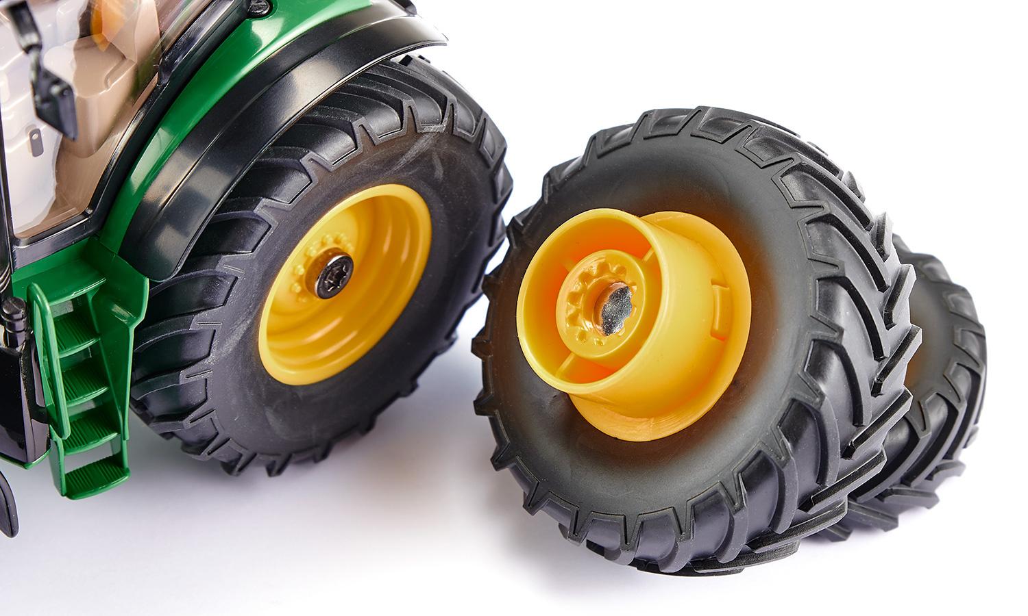 Produktbild SIKU 6735 Control - John Deere 7290R mit Doppelreifen 2 von 3