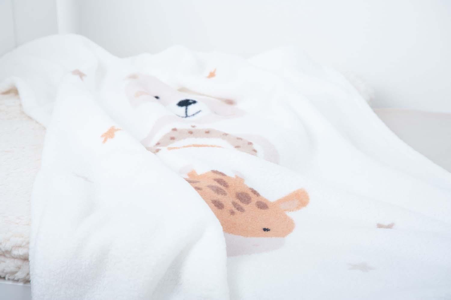 Produktbild BabyBest Microfaserflausch-Decke Little friends 5 von 7