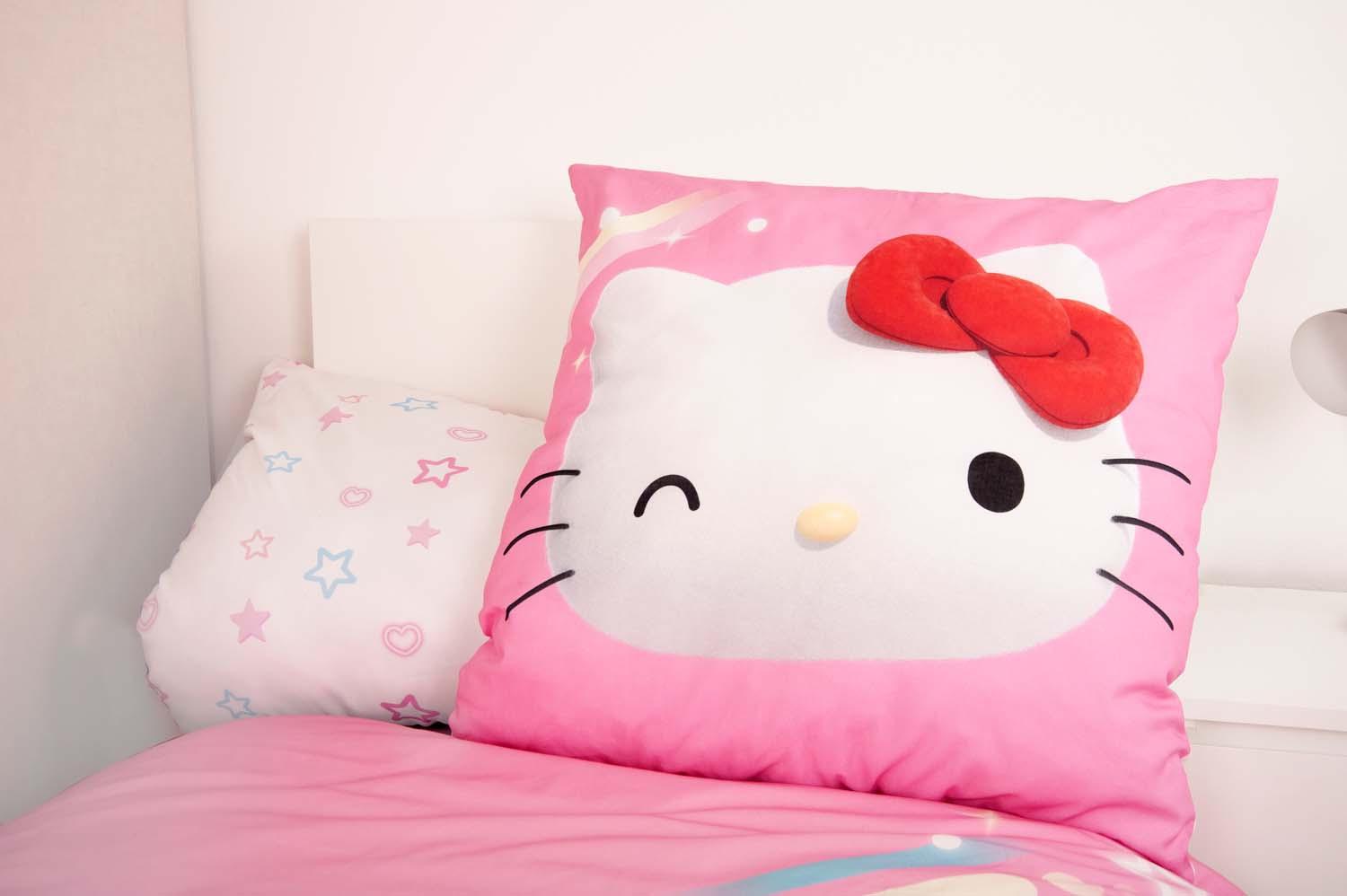 Produktbild Hello Kitty Kinderbettwäsche 80x80cm, 135x200cm 5 von 10