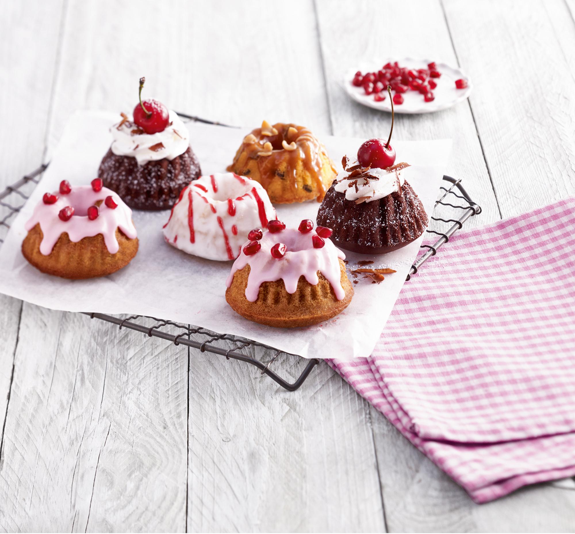 Produktbild KAISER Muffinform Gugelhupf 12er 29x18cm 2 von 2