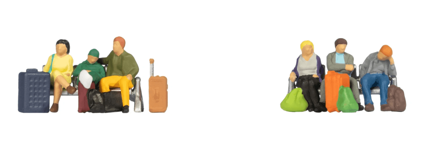 NOCH 15213 H0 Sitzende Reisende Figuren-Set, handbemalt, Spur H0 1:87