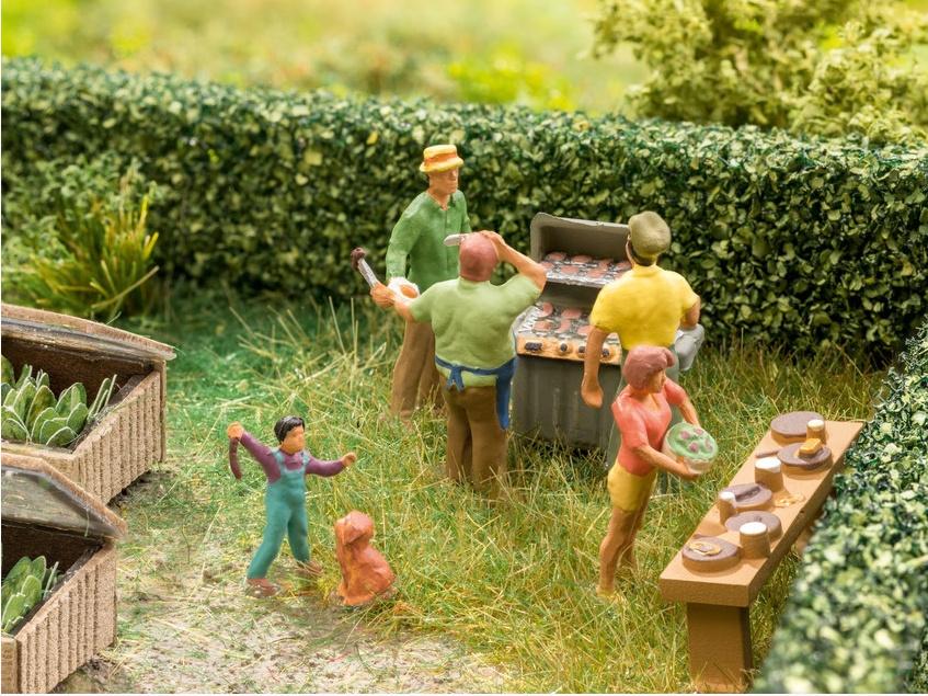 Produktbild NOCH N 36593 - Beim Grillen 2 von 2