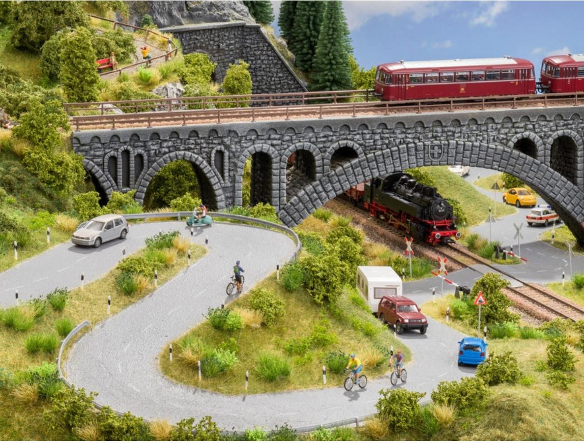 Produktbild NOCH 60817 H0  N  TT - Perfekt-Set “Straße” 2 von 7