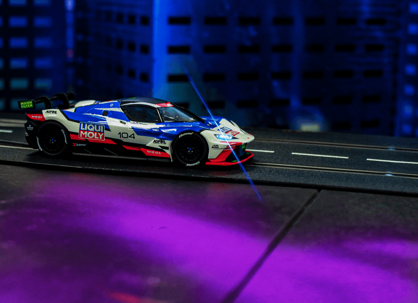 Produktbild Carrera DIGITAL 132 - KTM X-BOW GTX "Liqui Moly, No.104" 3 von 4