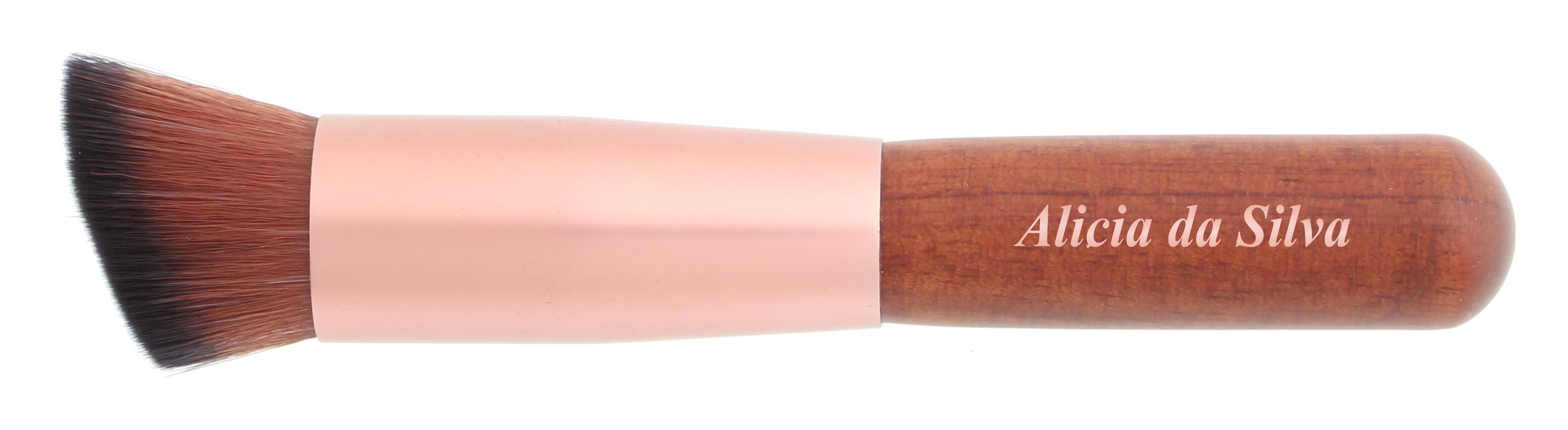 Alicia da Silva Foundationpinsel schräg aus Holz
