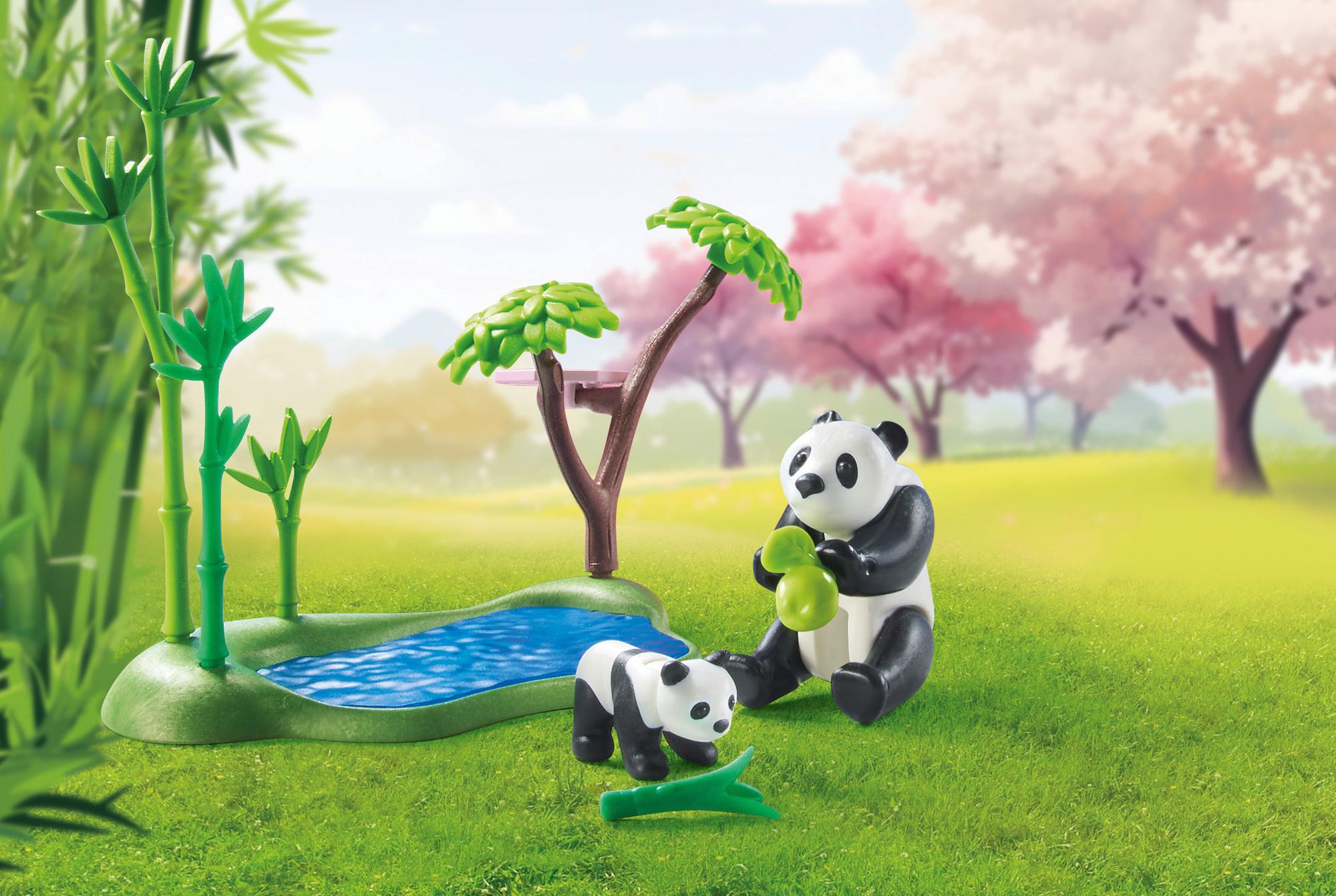 Produktbild PLAYMOBIL 71762 - my Life - Asiatischer Garten mit Pandafütterung 4 von 4