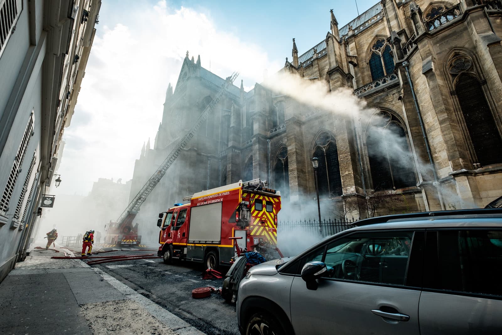Produktbild Notre-Dame in Flammen 3 von 11