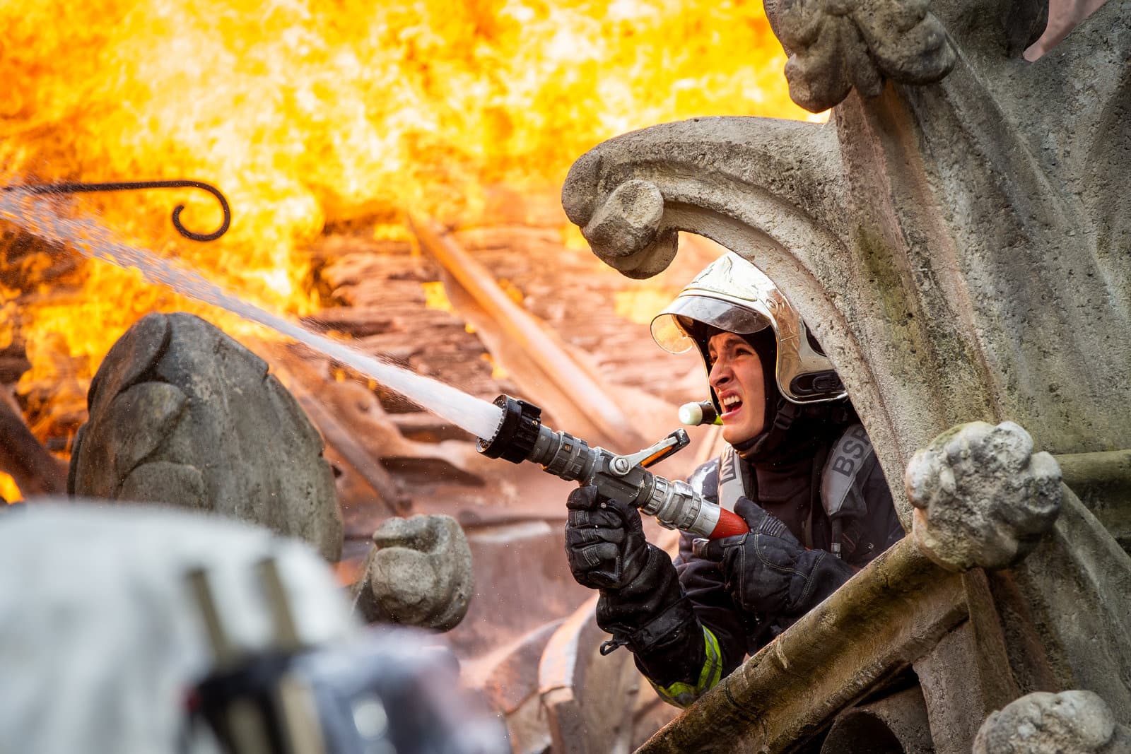 Produktbild Notre-Dame in Flammen 10 von 11