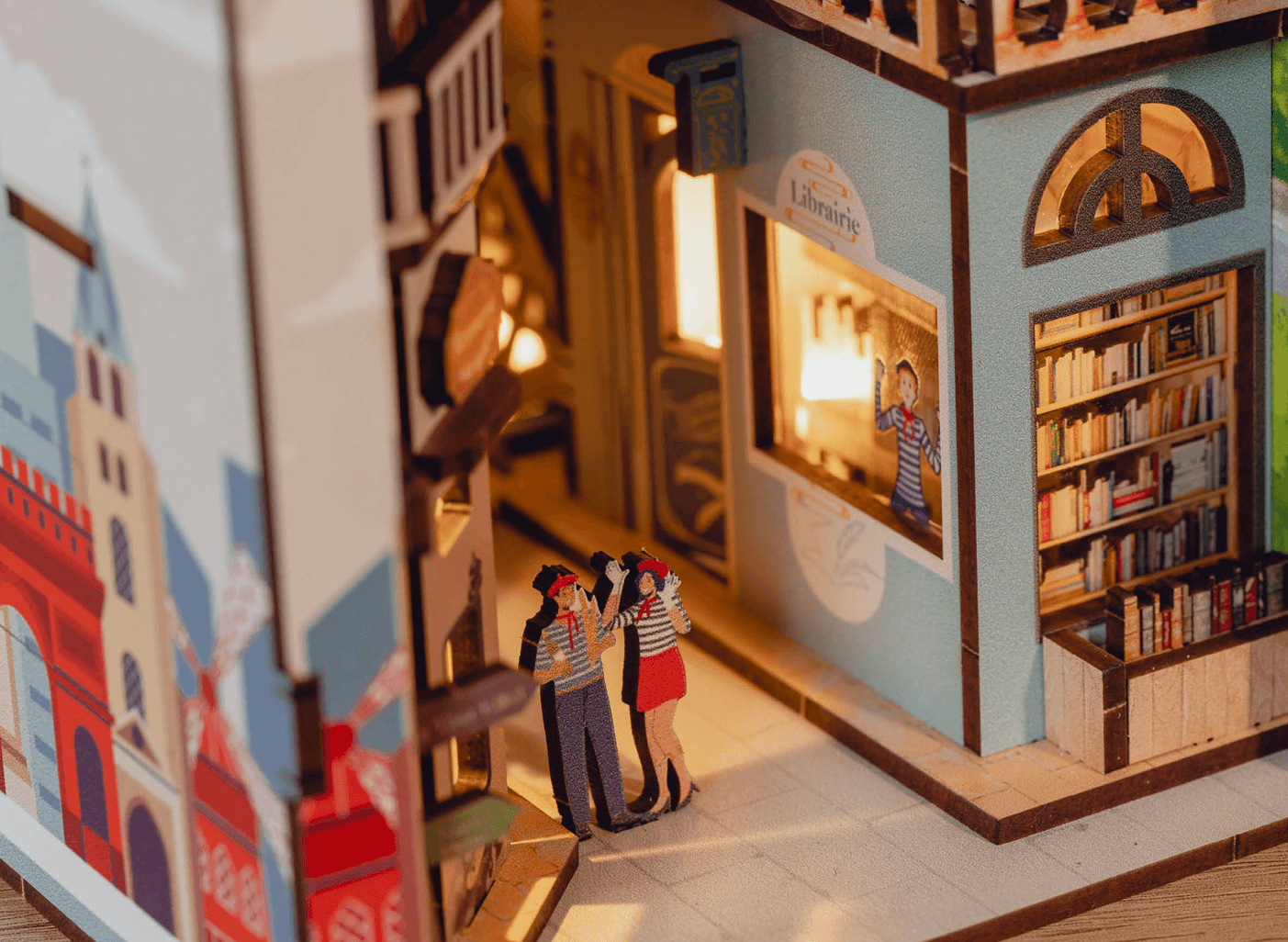 Produktbild Revell 00539 Book Nook Tiny Adventures Paris  3 von 12