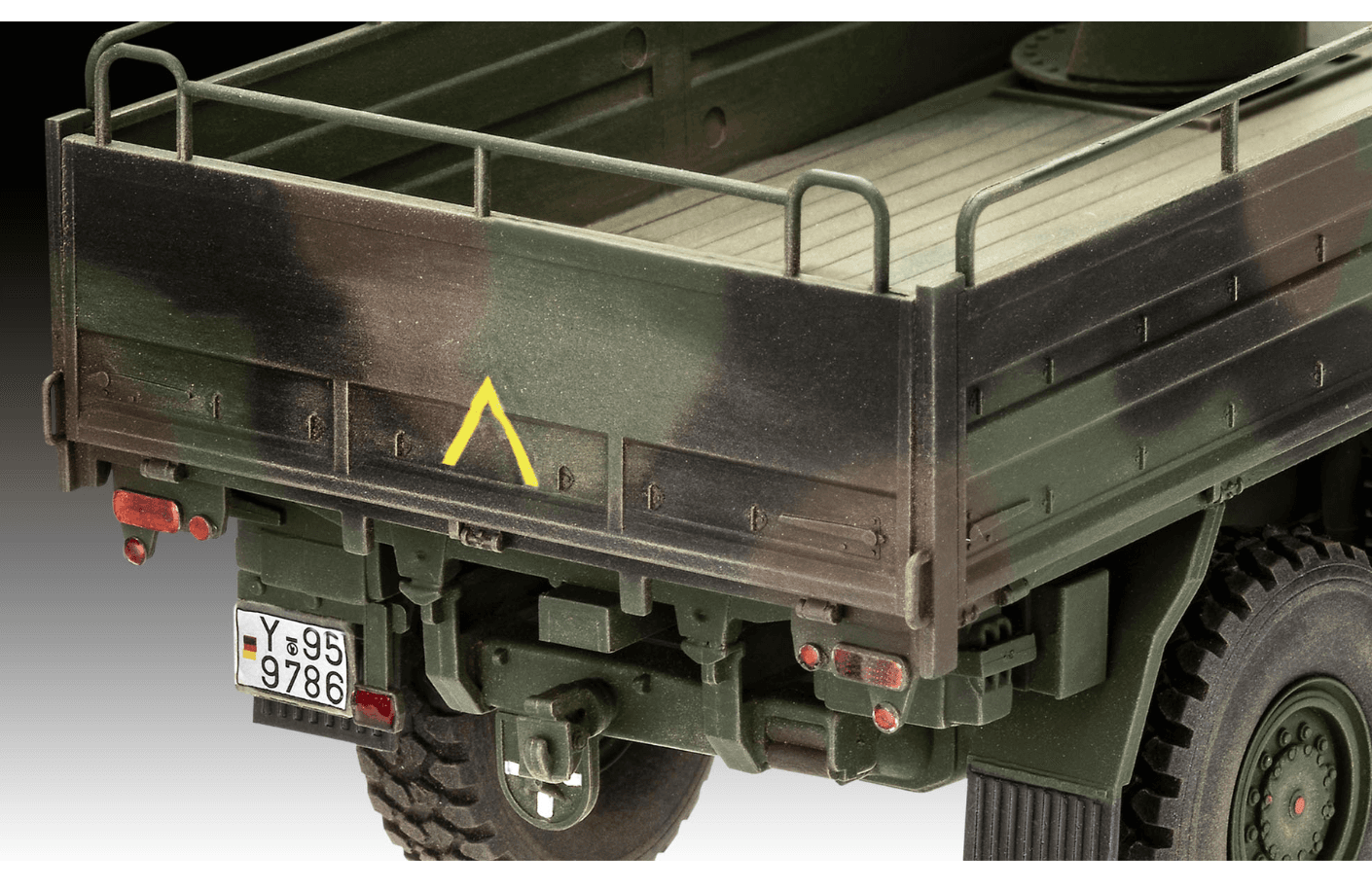 Produktbild Revell 03367 MAN 10t milgl truck 8x8 4 von 7