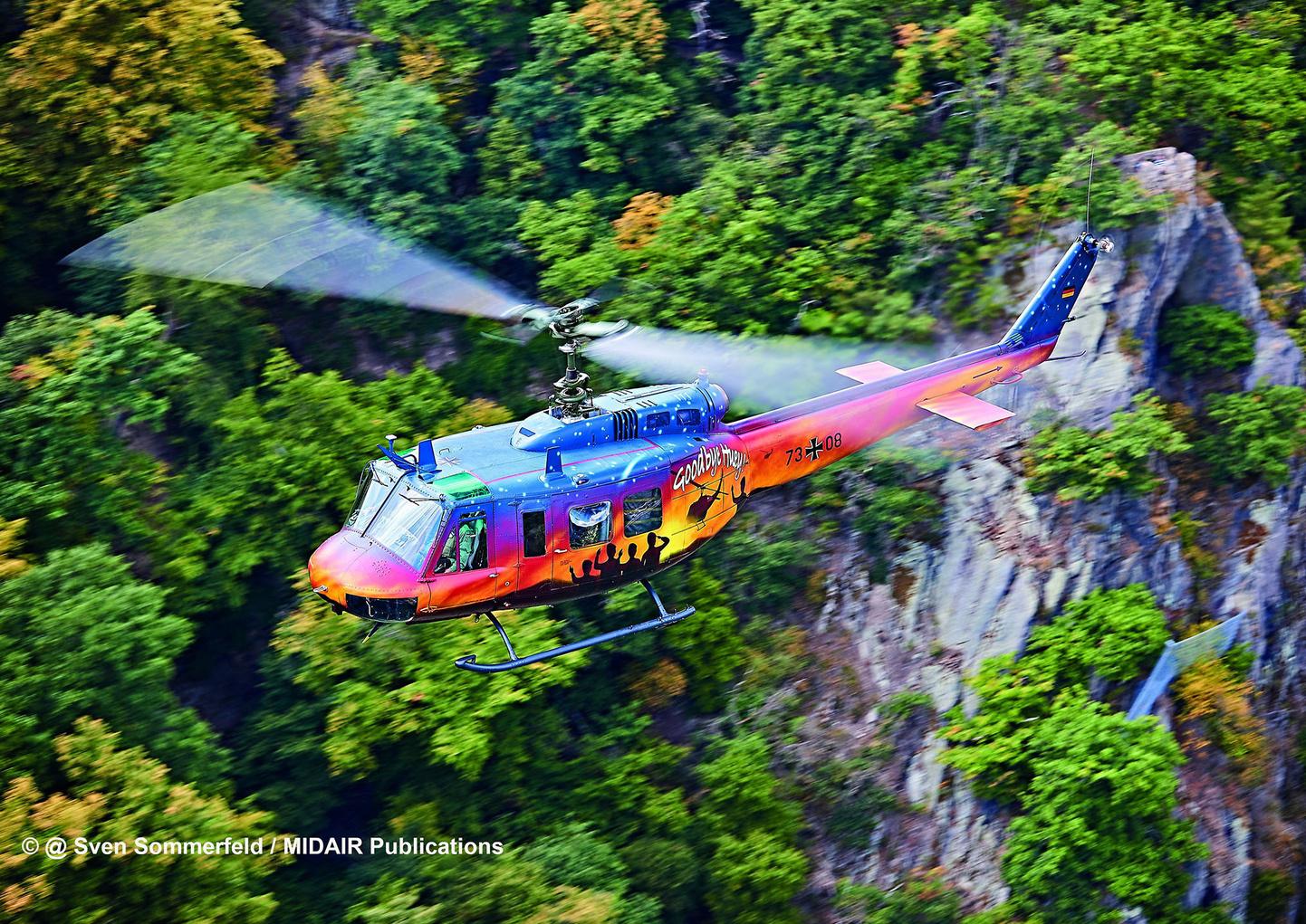 Revell 03867 - Bell UH-1D"Goodbye Huey"