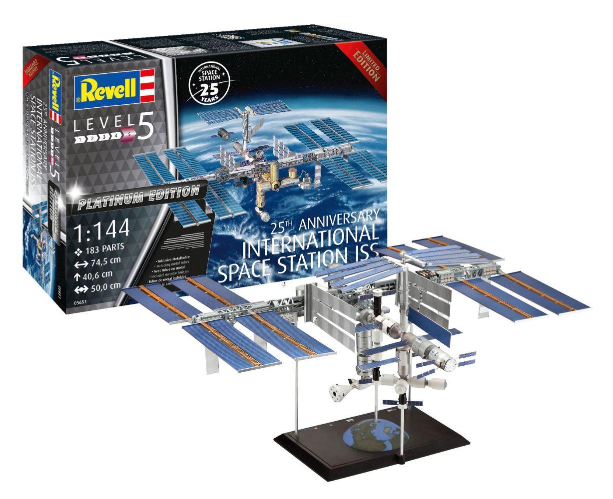 Revell 05651 25th Anniversary"ISS"Platinum Edition