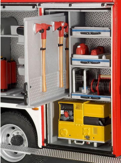 Produktbild Revell 07452 - MAN/Schlingmann HLF 20 VARUS 4x4 2 von 4