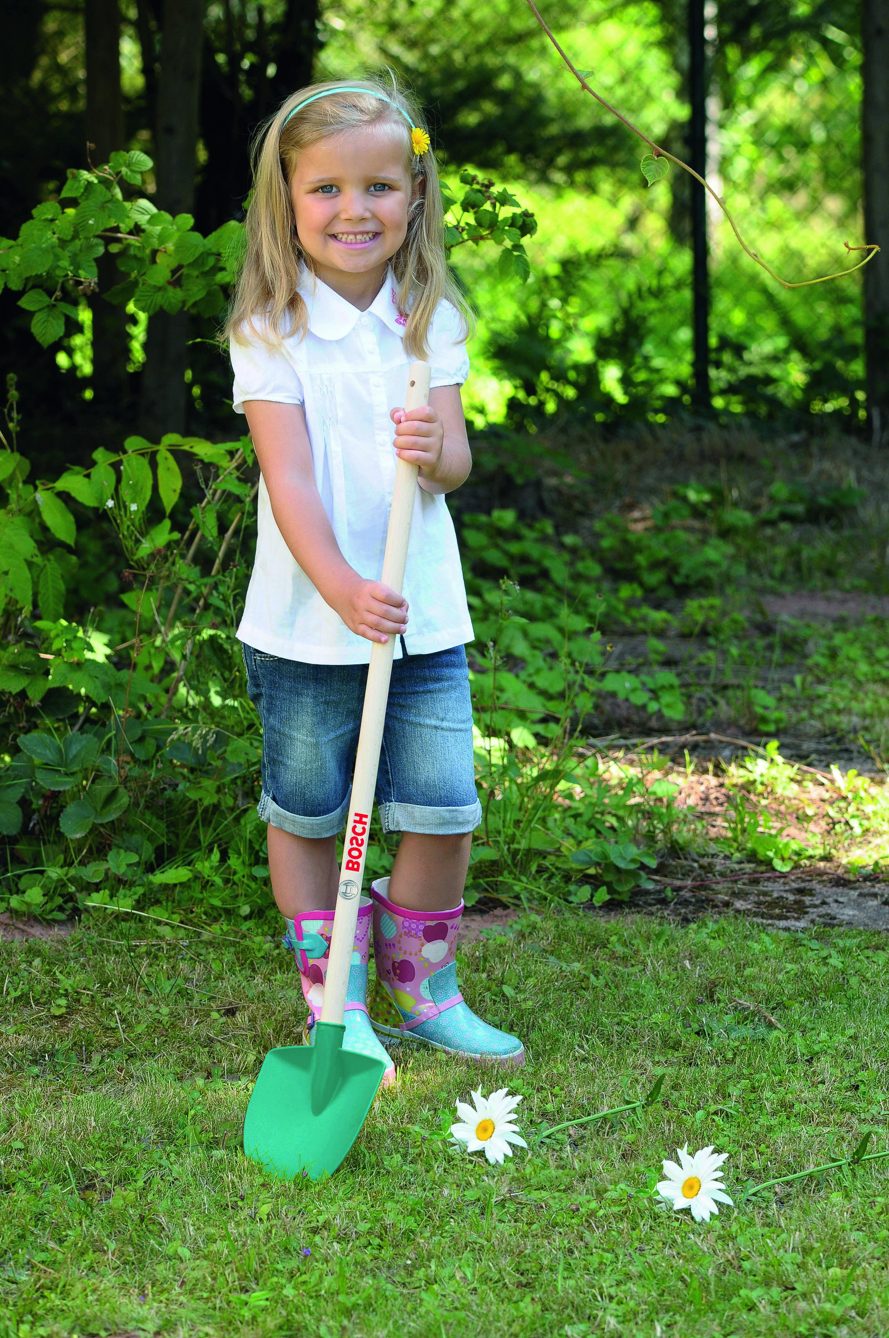 Produktbild Theo Klein 2716 Bosch Garten Schaufel"Frankfurt"Maße: 87,5 cm x 14 cm x 5 cm | Spielzeug für Kinder ab 3 Jahren 2 von 2