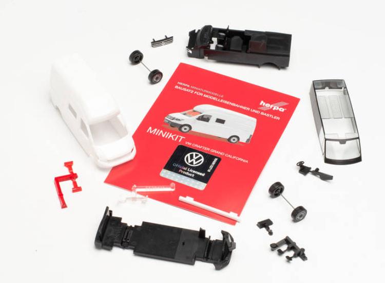 Herpa 013888 1:87 MINIKIT VW CRAFTER GRAND CALIFORNIA, WEISS