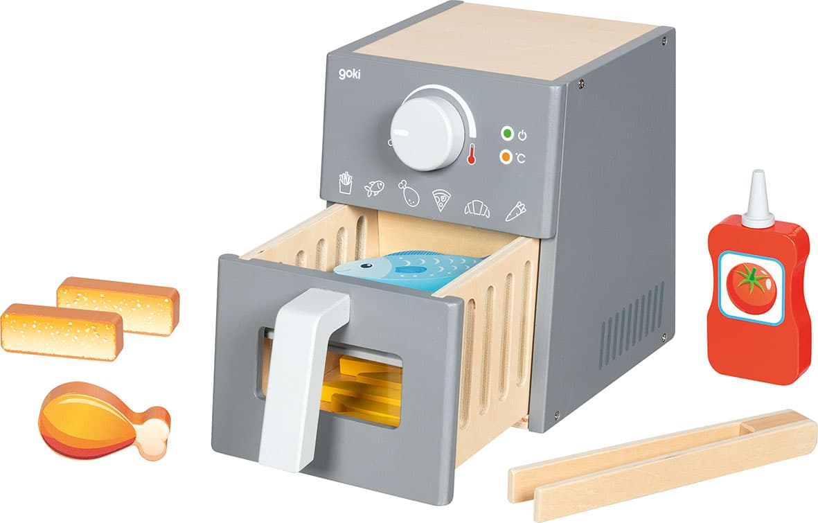goki Airfryer mit Zubehör aus Holz, 16-teiliges Spielküchen-Set ab 3 Jahren