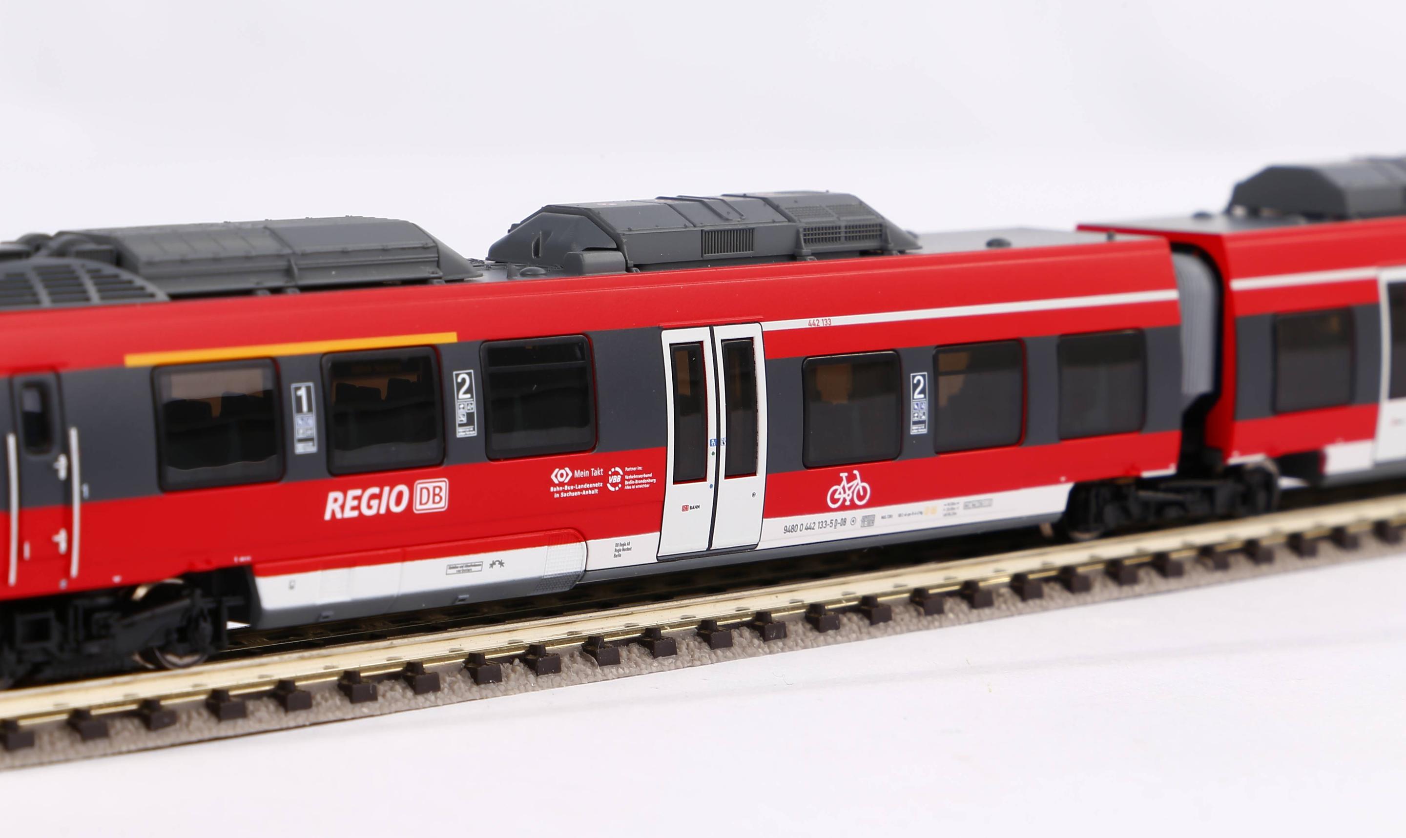 Produktbild PIKO N 40208 - N 3-tlg. Elektrotriebwagen BR 442"Talent 2"VBB 8 von 9