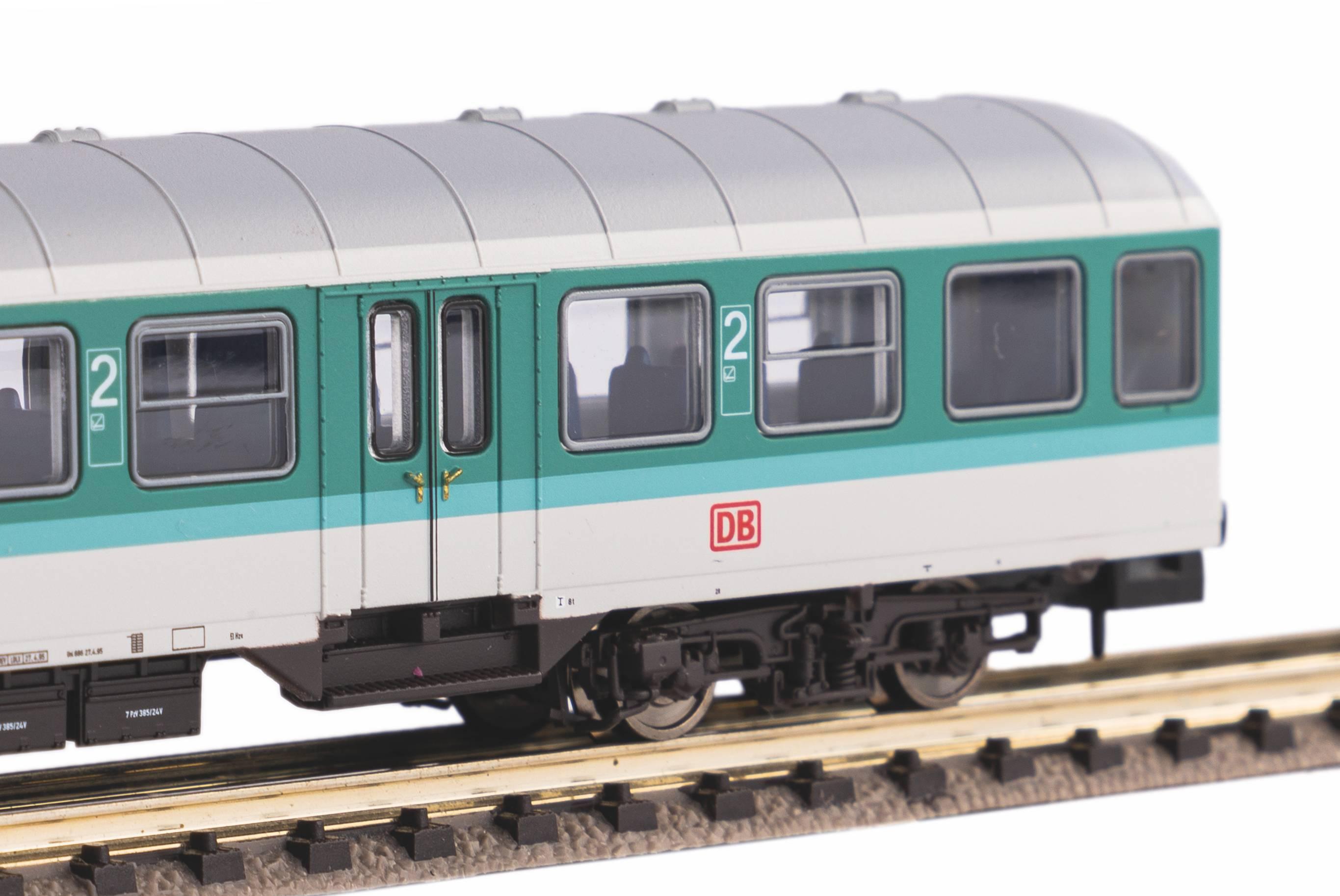 Produktbild PIKO 40611 N - Personenwagen n-Steuerwagen"Wittenberger Kopf"DB AG V 2 von 4