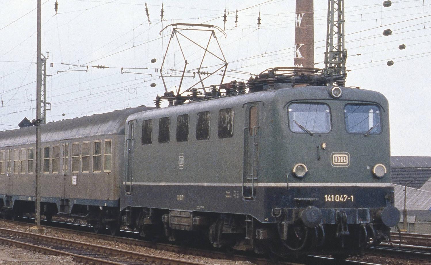 PIKO 51528 H0 E-Lok BR 141 DB IV