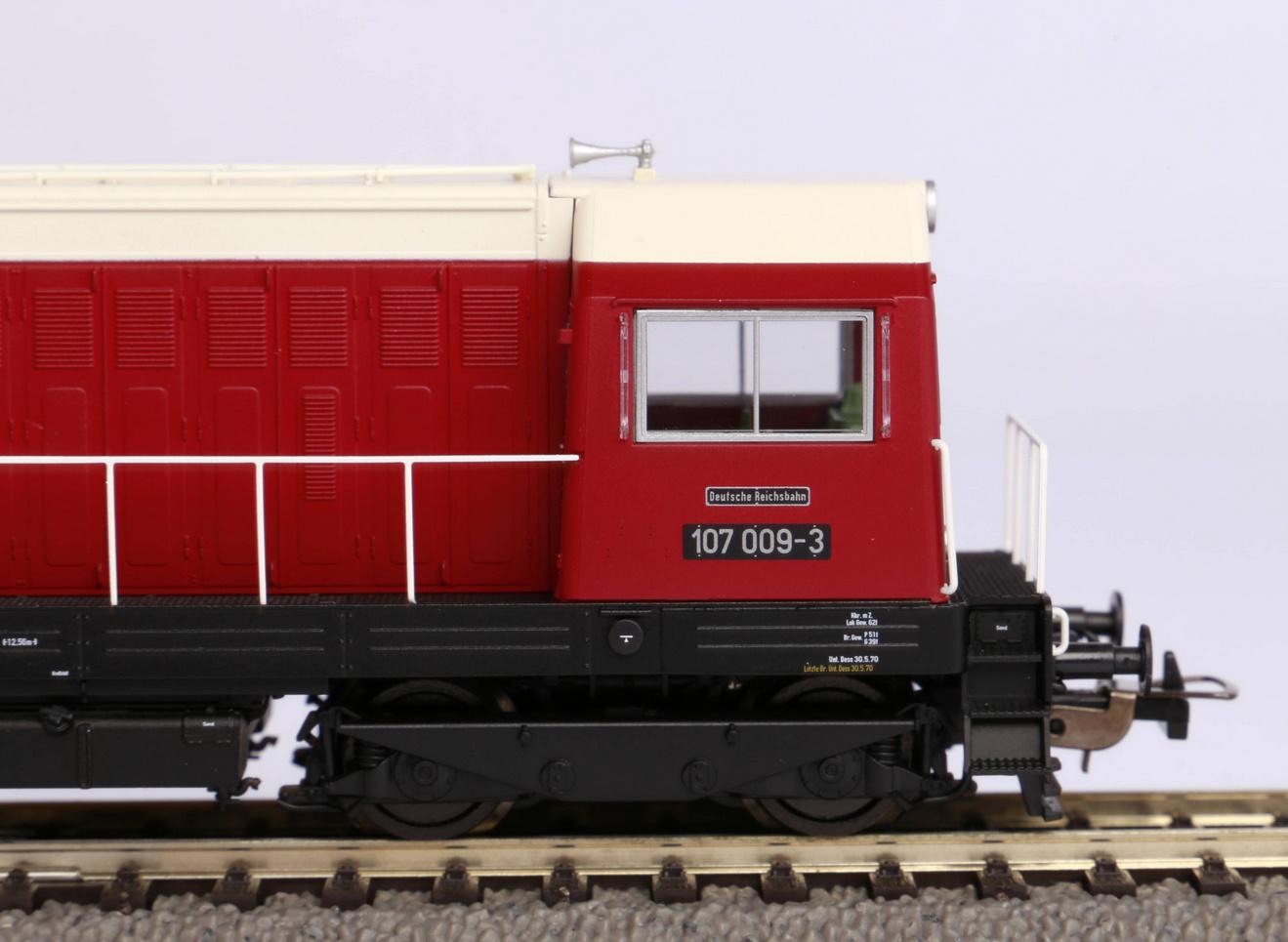 Produktbild PIKO H0 52420 - Diesellok BR 107 DR IV 3 von 5