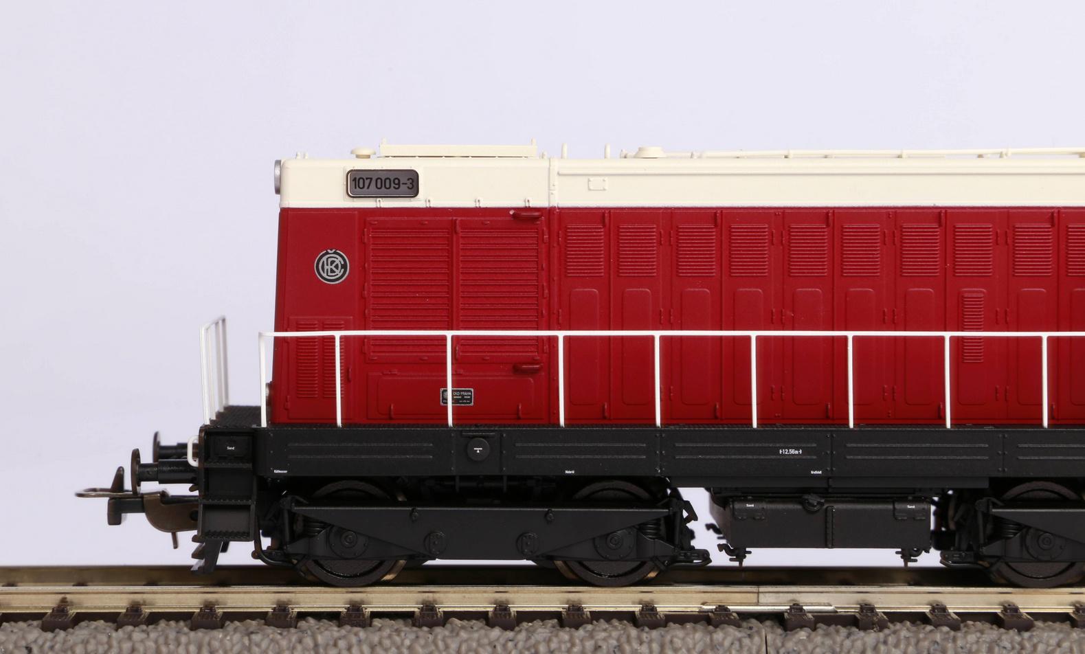 Produktbild PIKO H0 52420 - Diesellok BR 107 DR IV 5 von 5