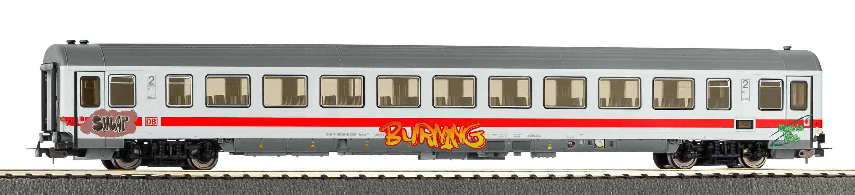 PIKO 58848 H0 Personenwagen Bpmz 284 2. Klasse DB AG VI, mit Graffiti