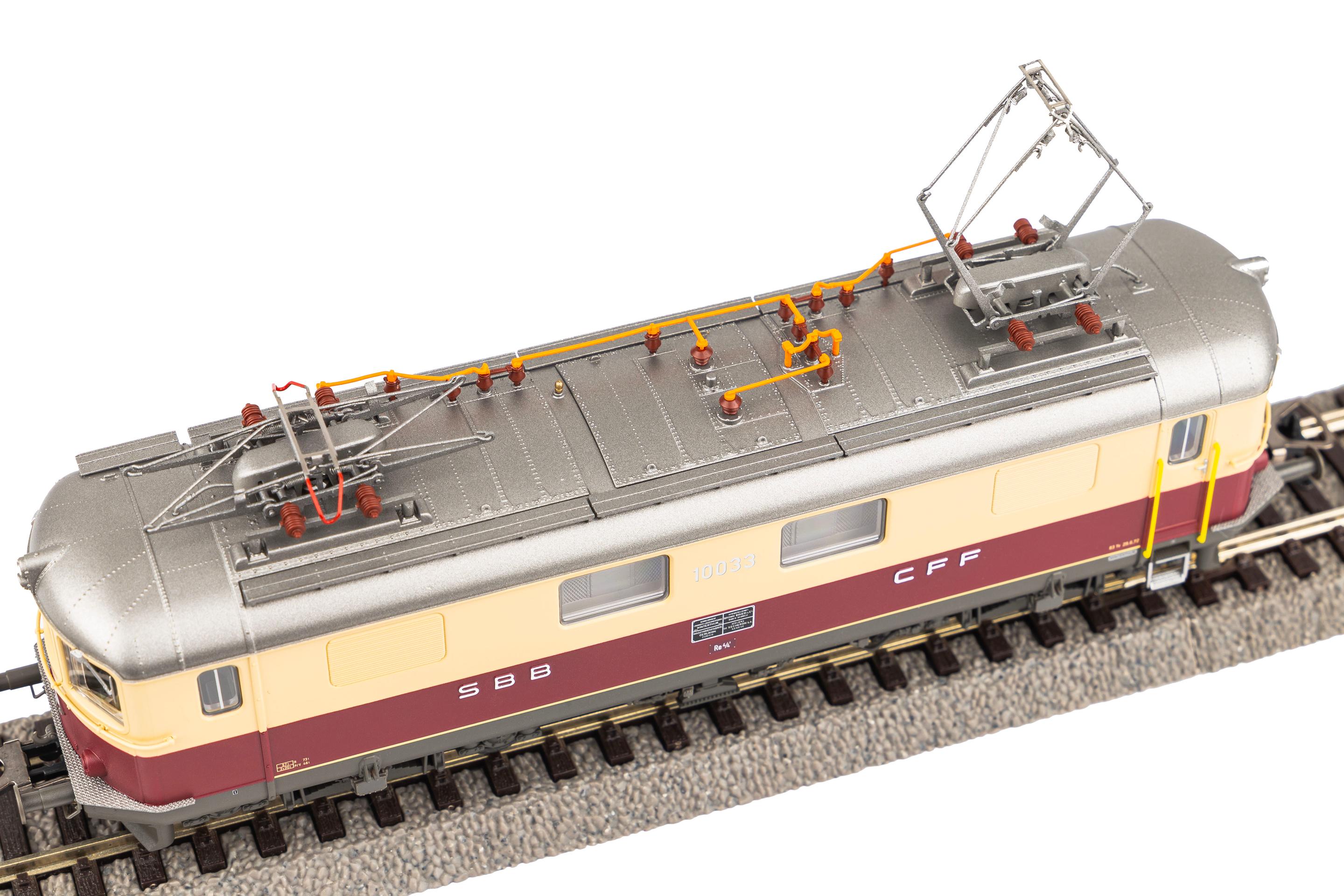 Produktbild PIKO 96889 H0 Gleichstrom E-Lok Re 4/4 10033 TEE SBB IV 2 von 6