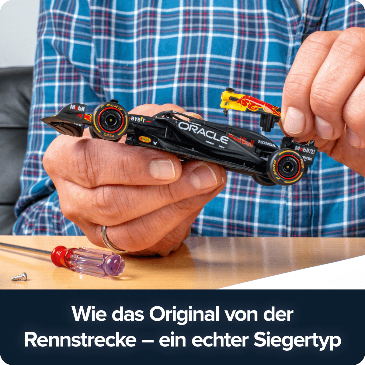 Produktbild FRANZIS Oracle Red Bull Racing Adventskalender 2 von 5