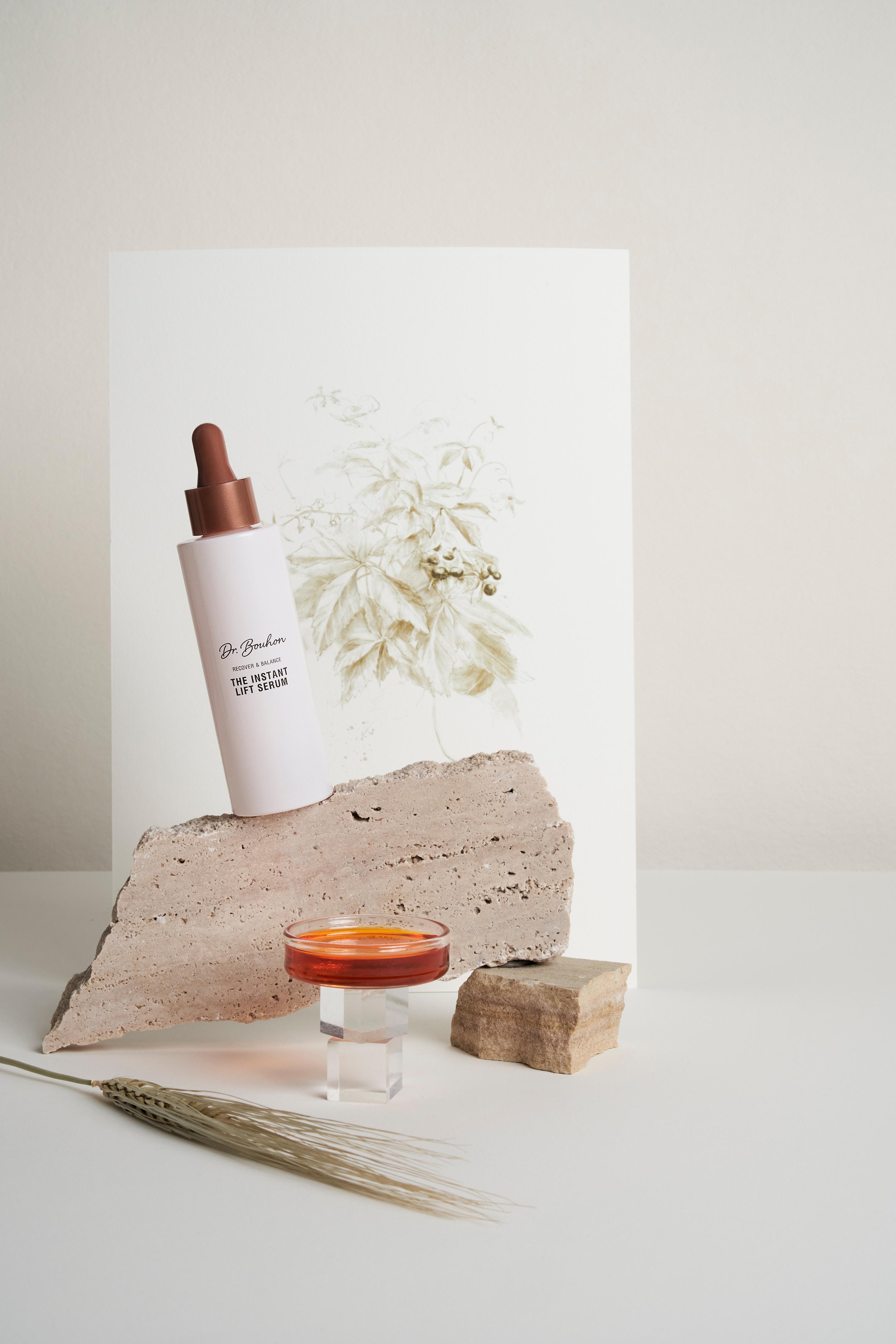 Produktbild DR. BOUHON The Instant Lift Serum 7 von 8