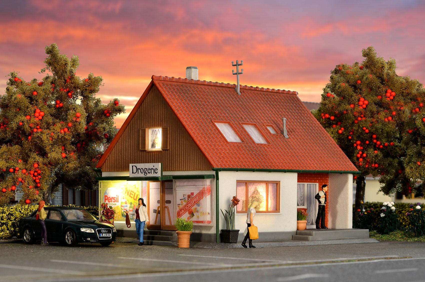 Produktbild Viessmann 38720 - H0 Einfamilienhaus mit Laden 4 von 4