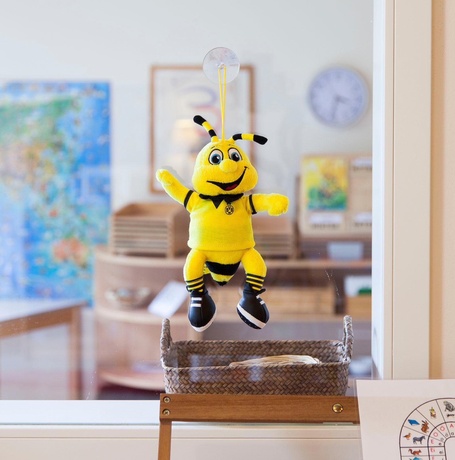 Produktbild BVB EMMA-Plüschfigur mit Saugnapf (20cm) 3 von 3