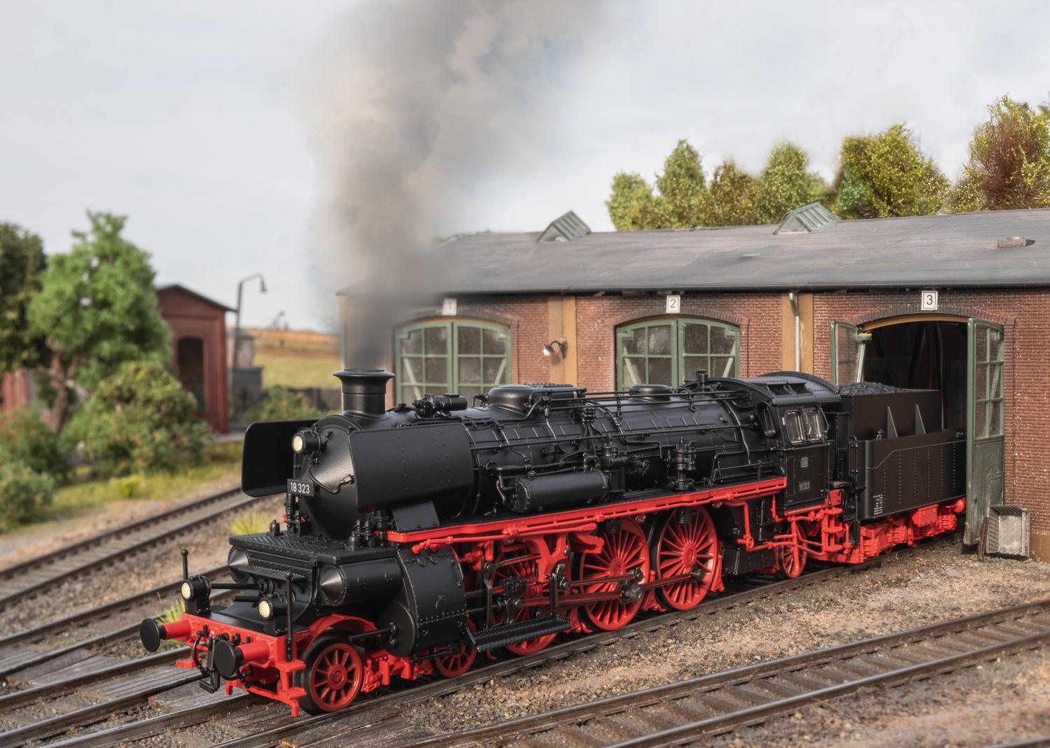 Produktbild TRIX 25323 H0 Dampflokomotive 18 323 5 von 8