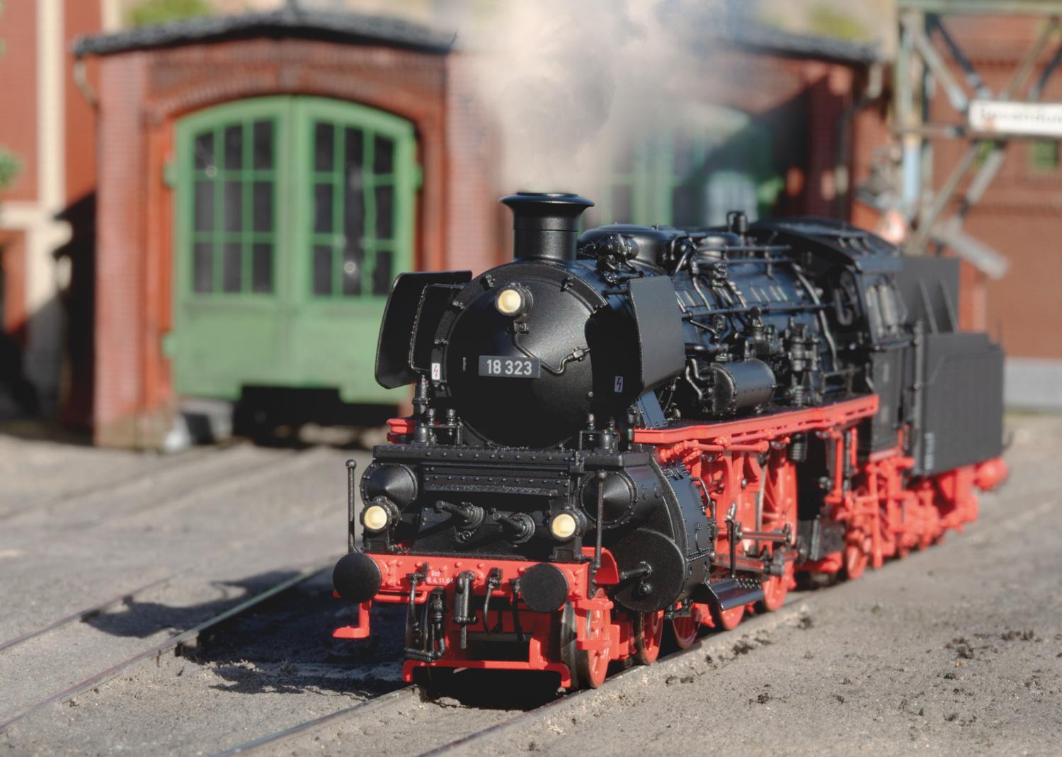 Produktbild TRIX 25323 H0 Dampflokomotive 18 323 4 von 8