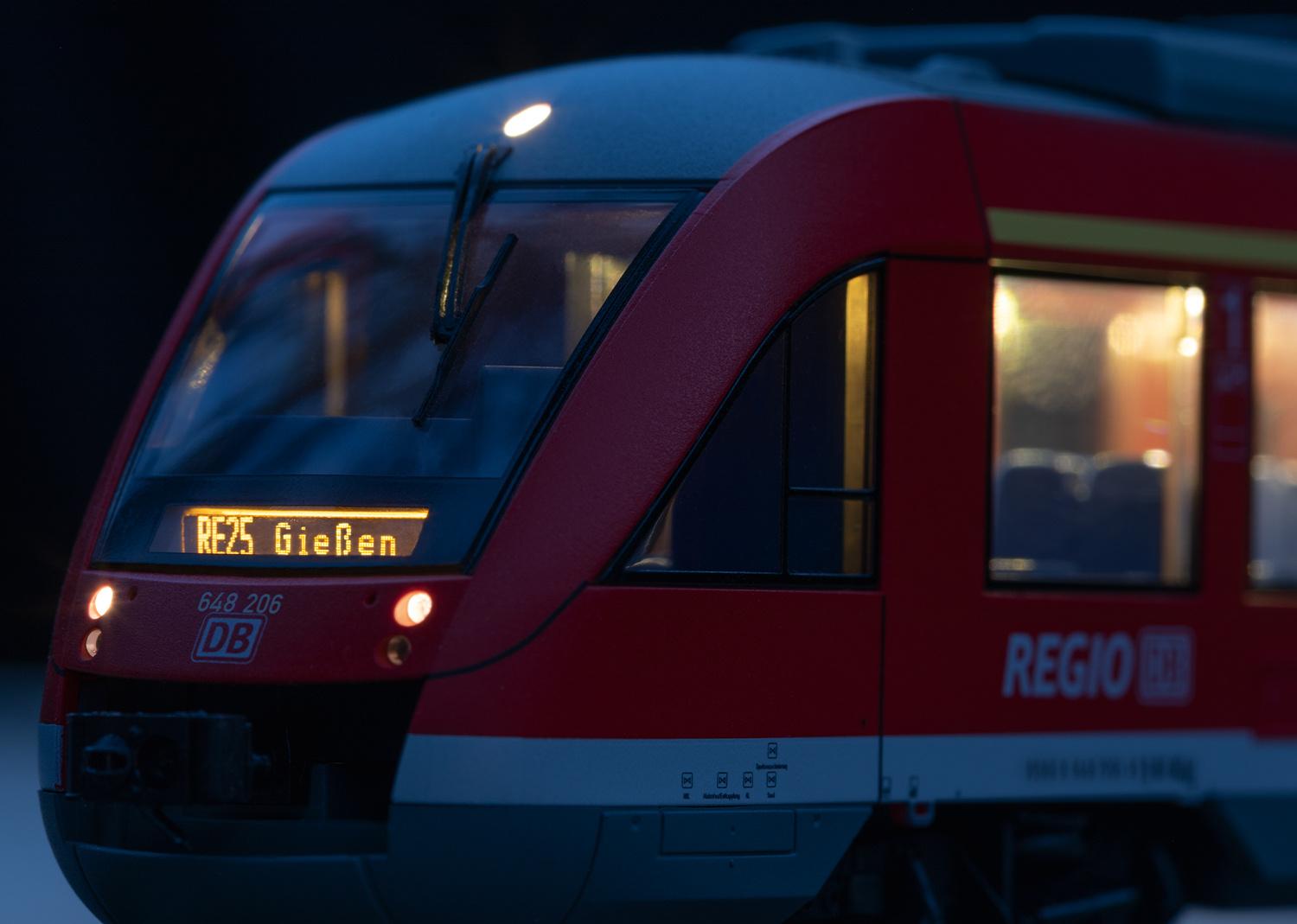 Produktbild TRIX 25714 H0 Nahverkehrs-Dieseltriebwagen BR 648.2 3 von 4