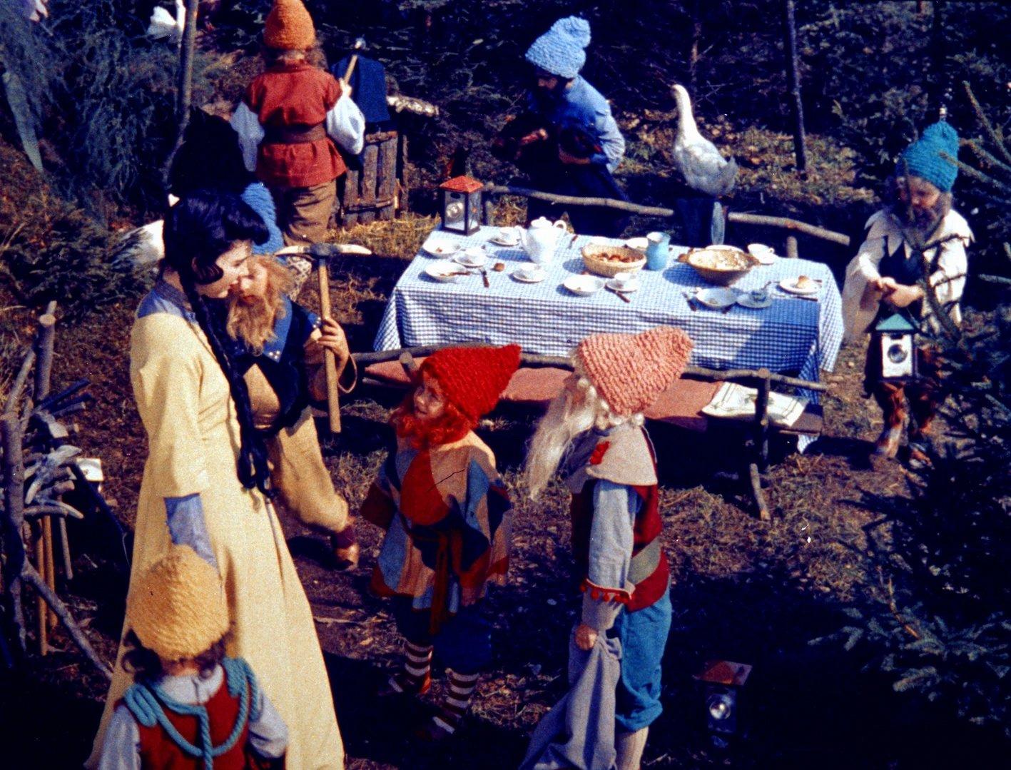Produktbild Schneewittchen und die sieben Zwerge (1955) (Filmjuwelen / Schongerfilm-Märchen) 4 von 6
