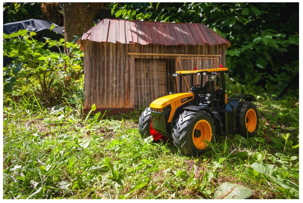Produktbild Jamara JCB Fastrac Traktor 1:16 2,4GHz 7 von 8