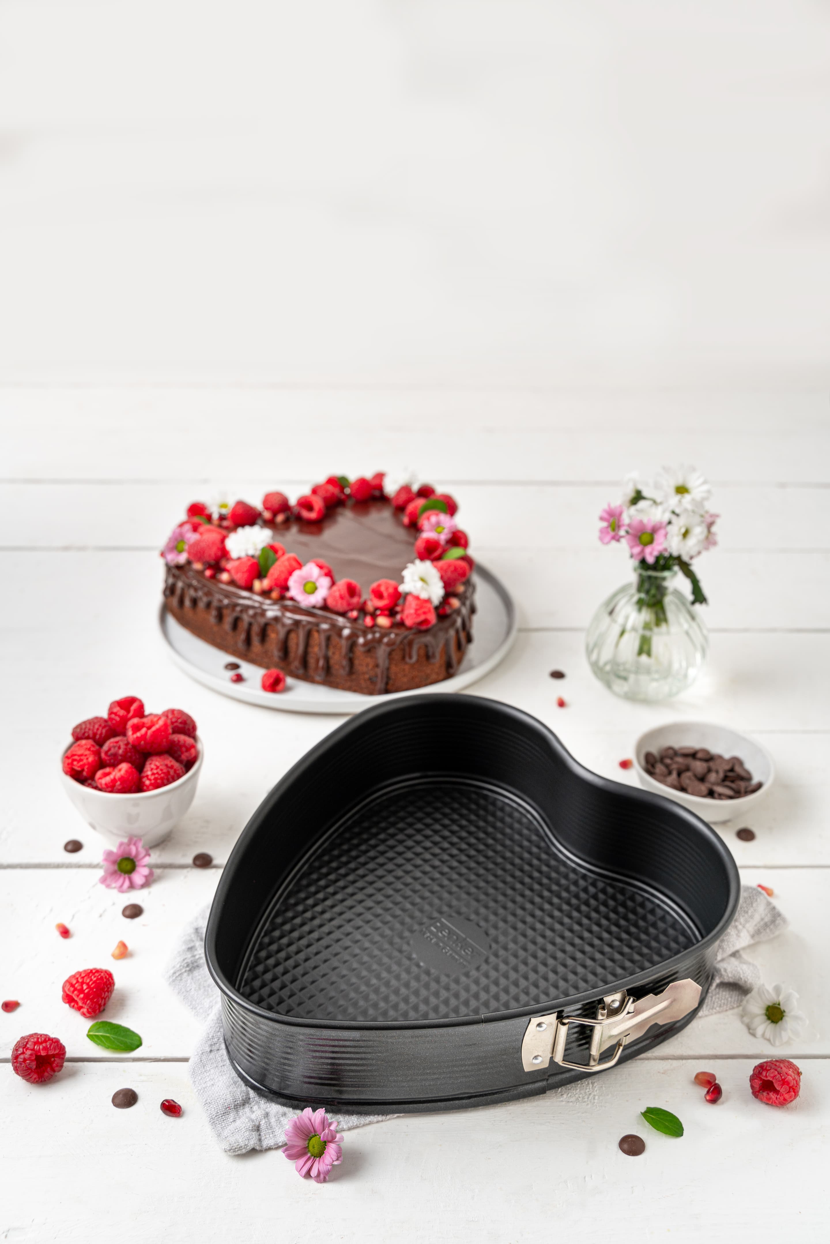 Produktbild zenker Perfect Black+ Herzspringform 27x25x7cm 3 von 3