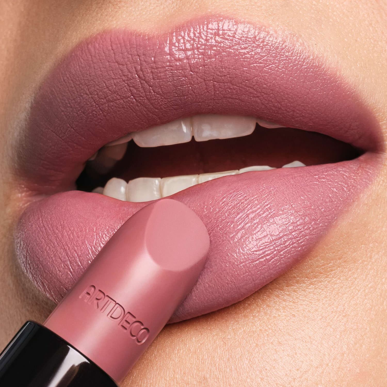 ARTDECO Perfect Color Lipstick
