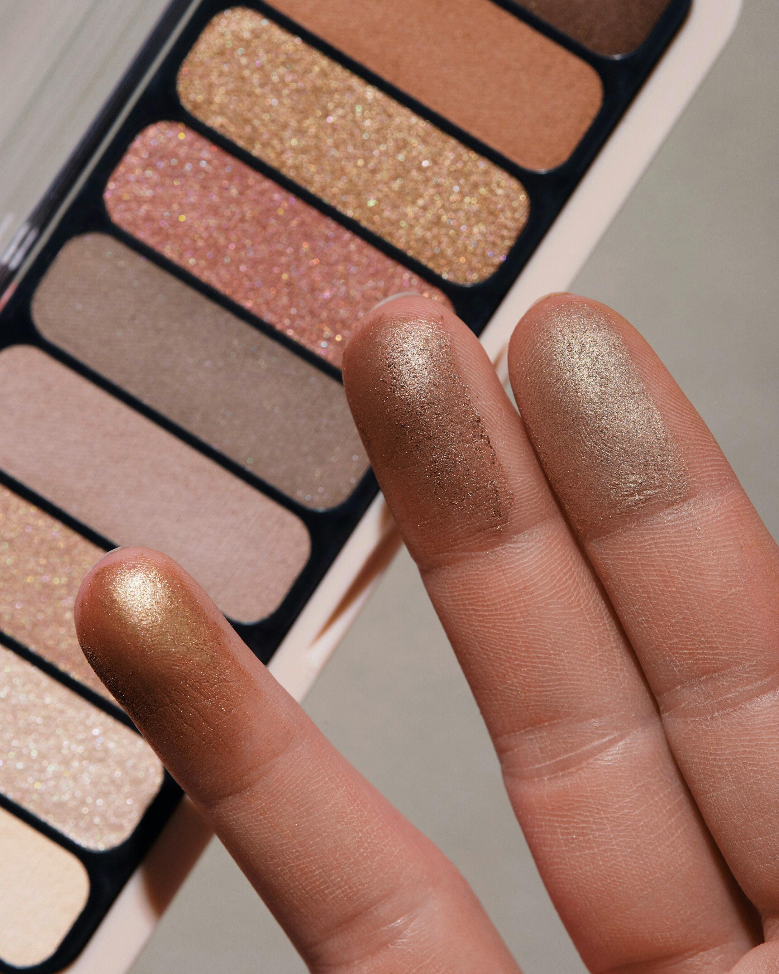 Produktbild essence the NUDE edition eyeshadow palette 5 von 12