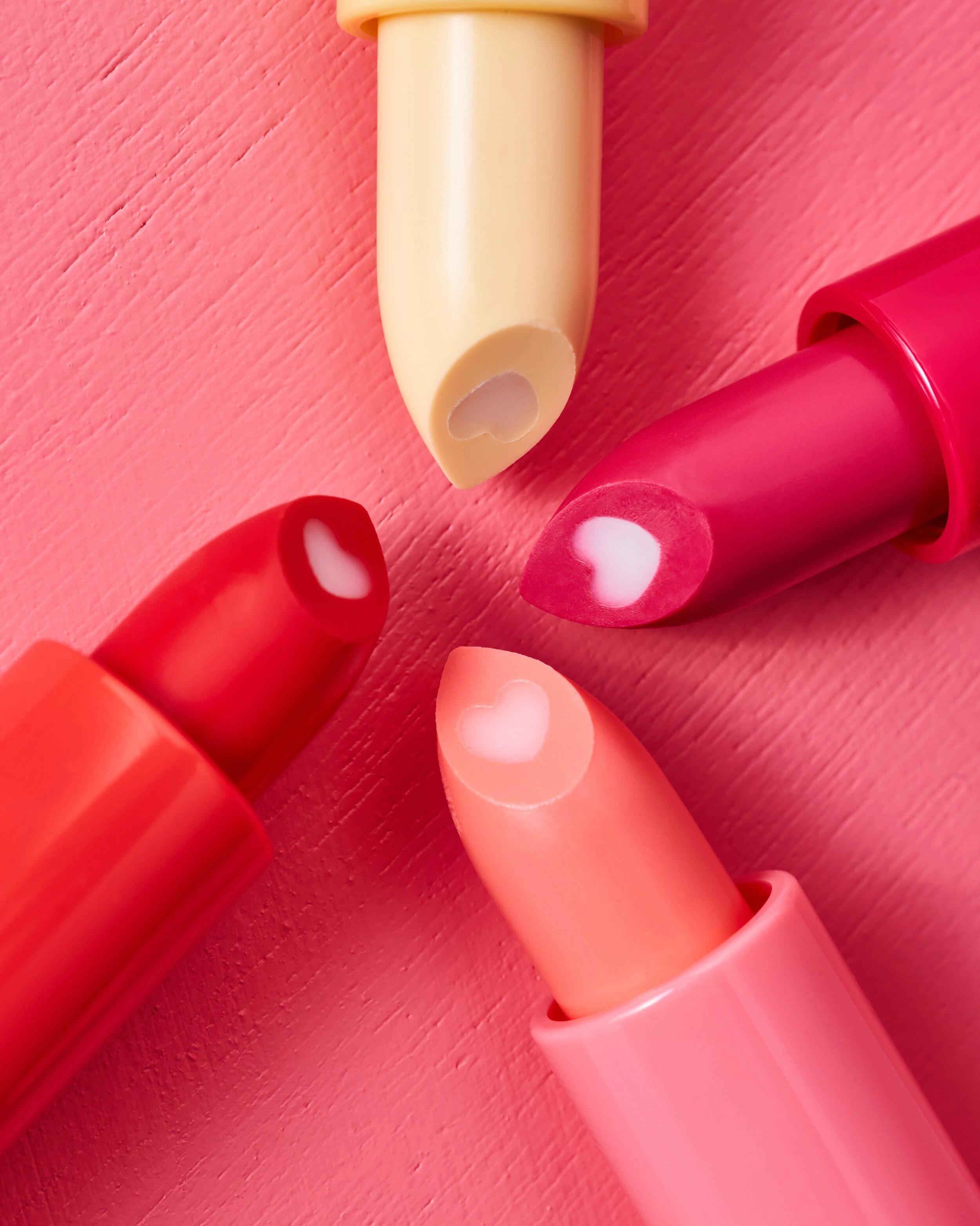 Produktbild essence HEART CORE fruity lip balm 9 von 9