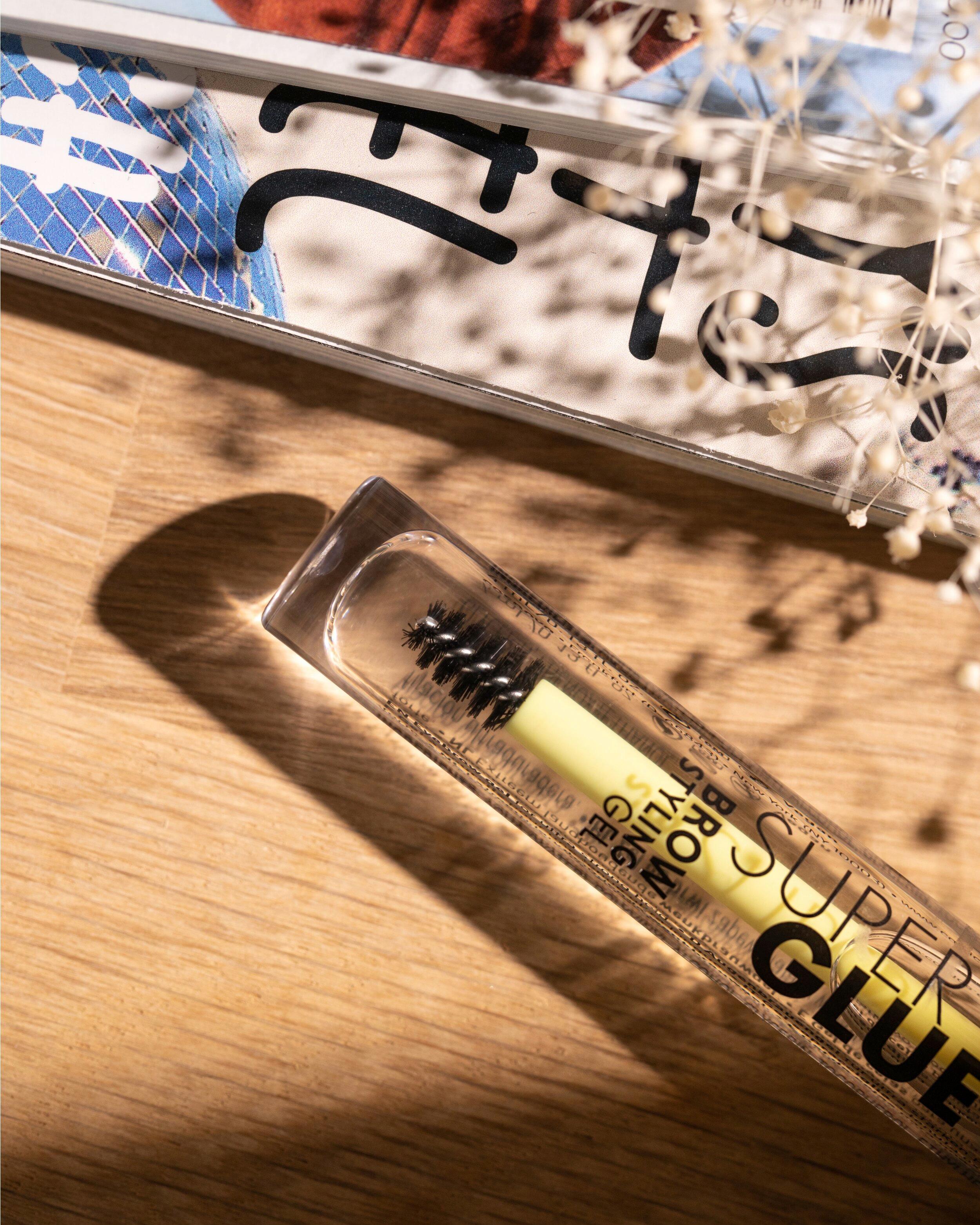 Produktbild Catrice Super Glue Brow Styling 10 von 15