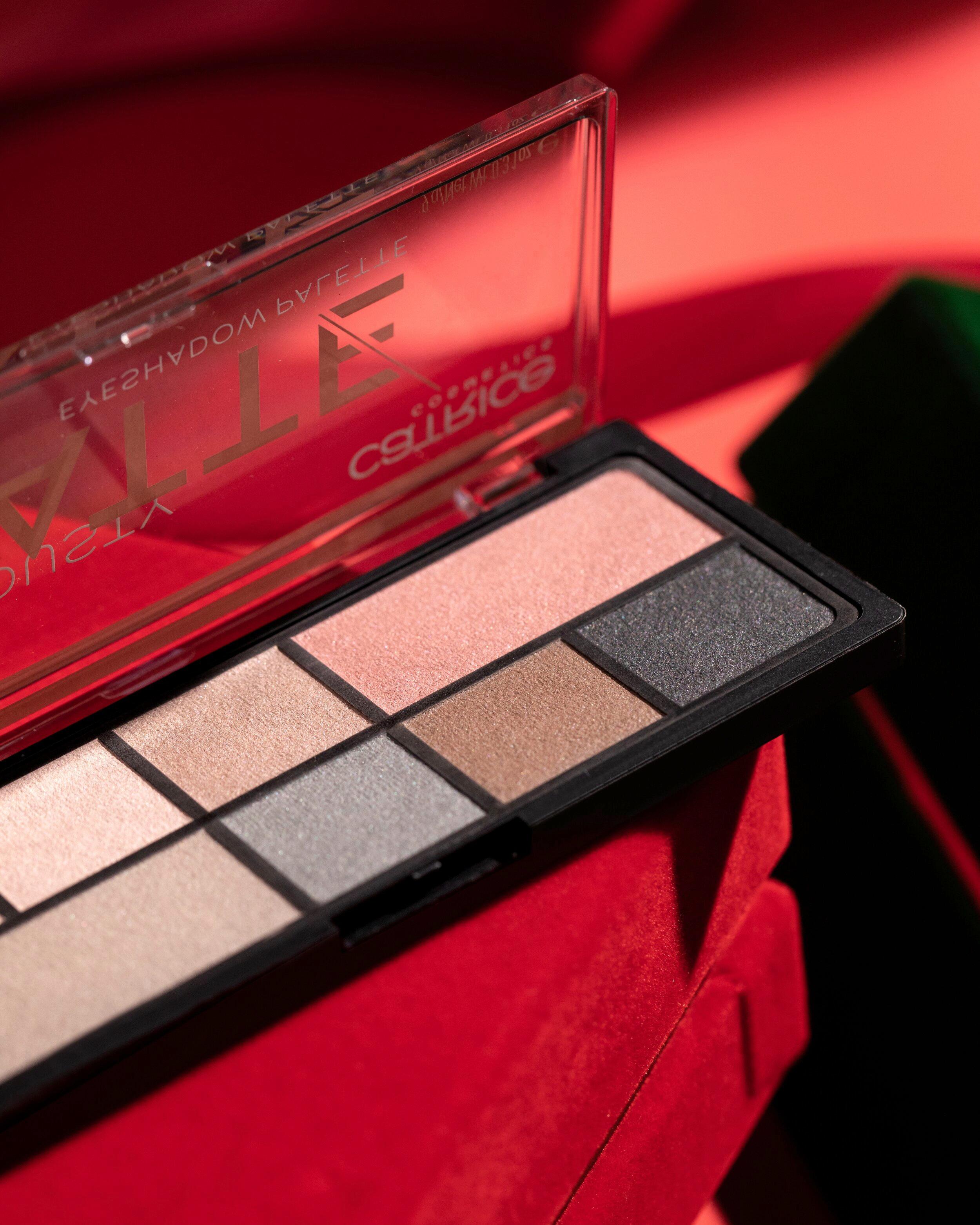 Produktbild Catrice The Dusty Matte Eyeshadow Palette 10 von 11