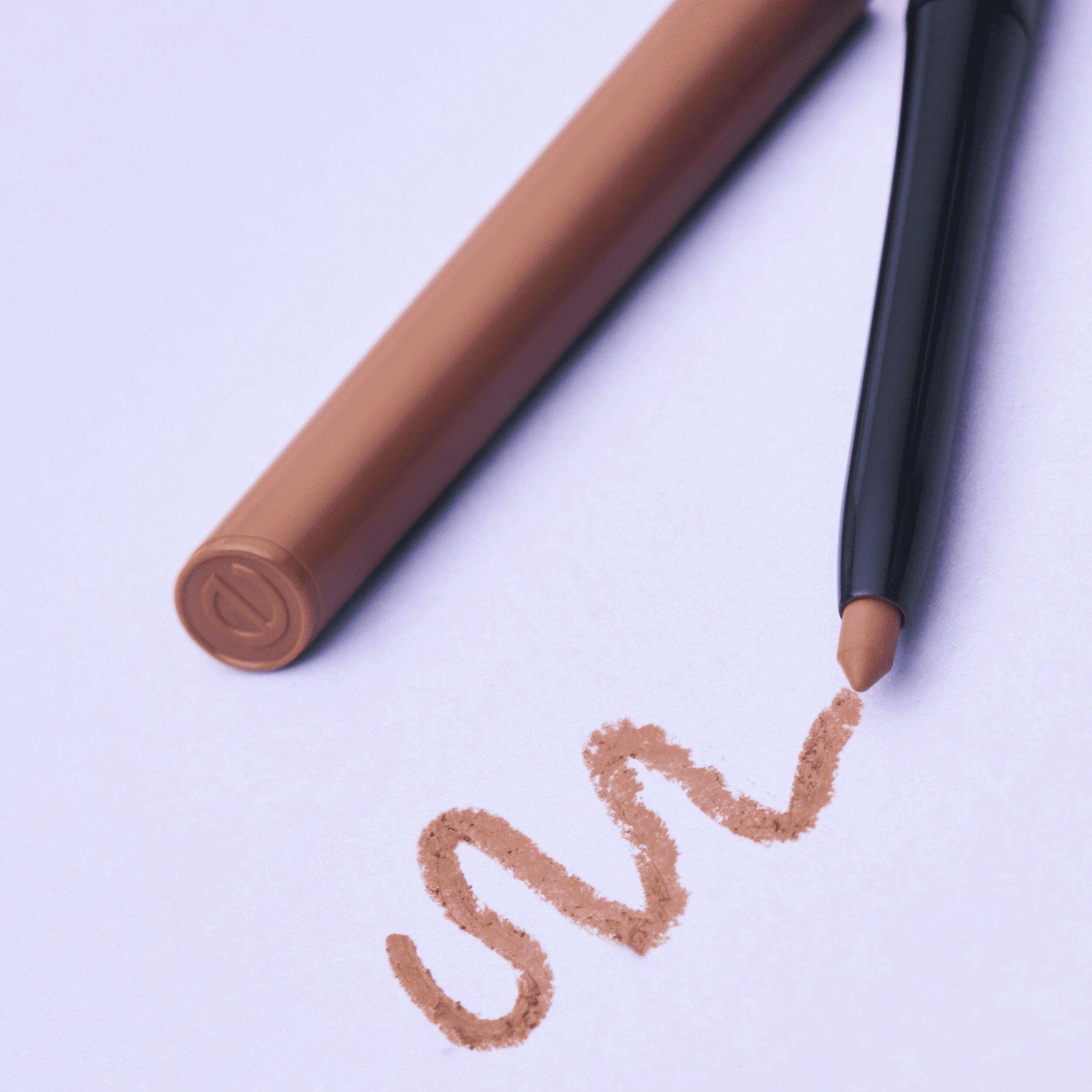 Produktbild essence 8H matte comfort lipliner 2 von 7