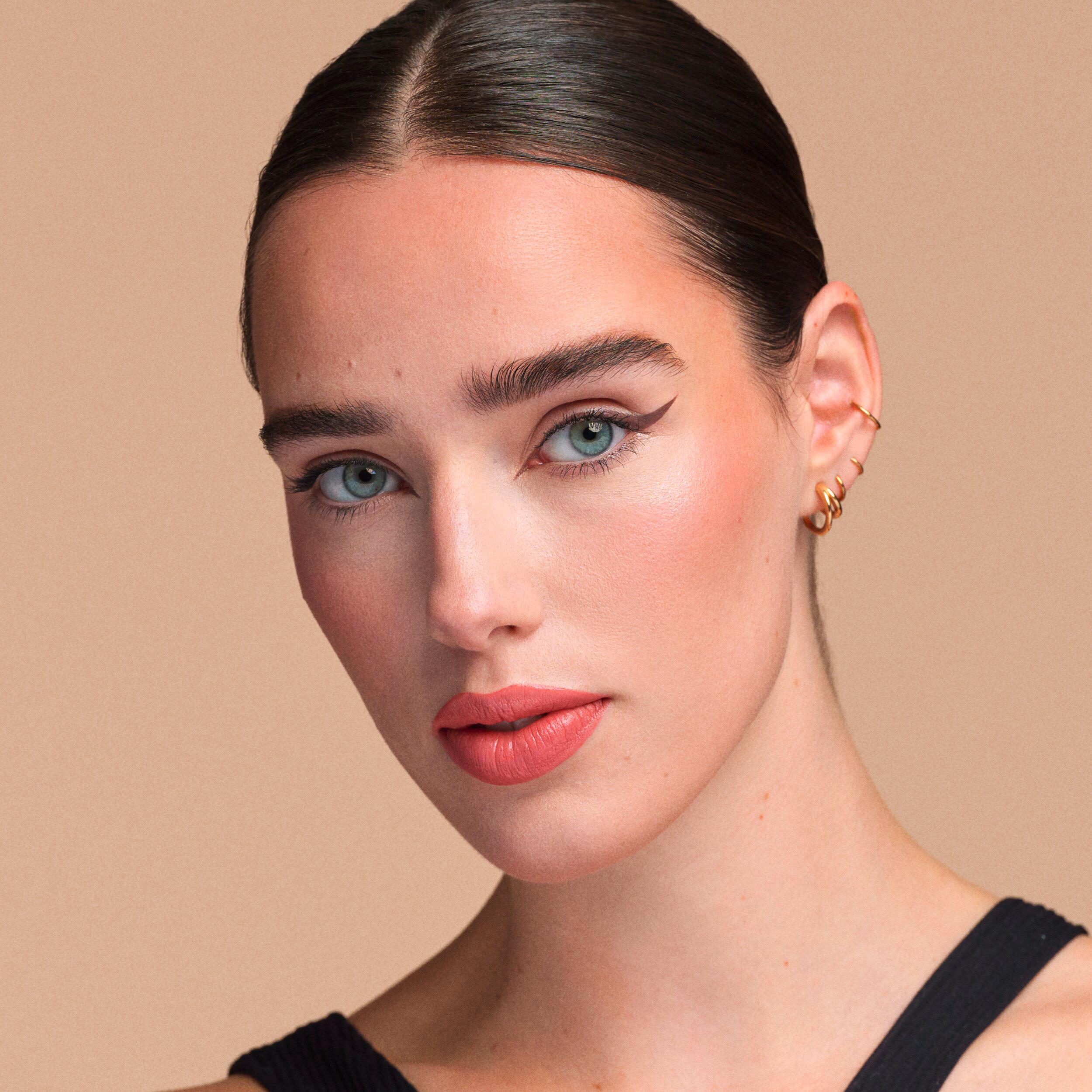 Produktbild Catrice Invisible Matte Loose Powder 2 von 6